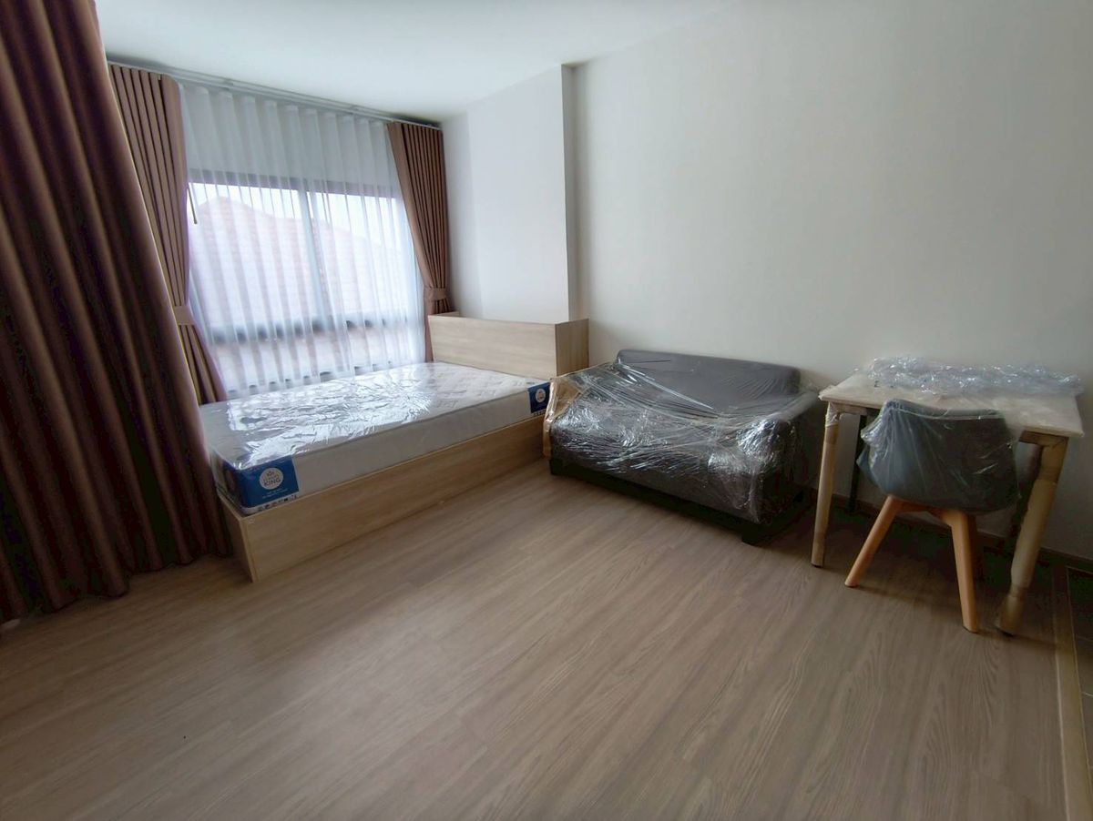 For RentCondoPattaya, Bangsaen, Chonburi : 🏢 For rent ✨ Vay Pothisan2, a new room ready to move in. Add LINE from 0989535265.