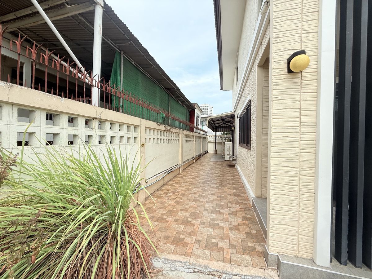 ขายบ้านเสรีไทย-นิด้า : บ้านเดี่ยว 126 ตร.วา รามคำแหง ซอย 46