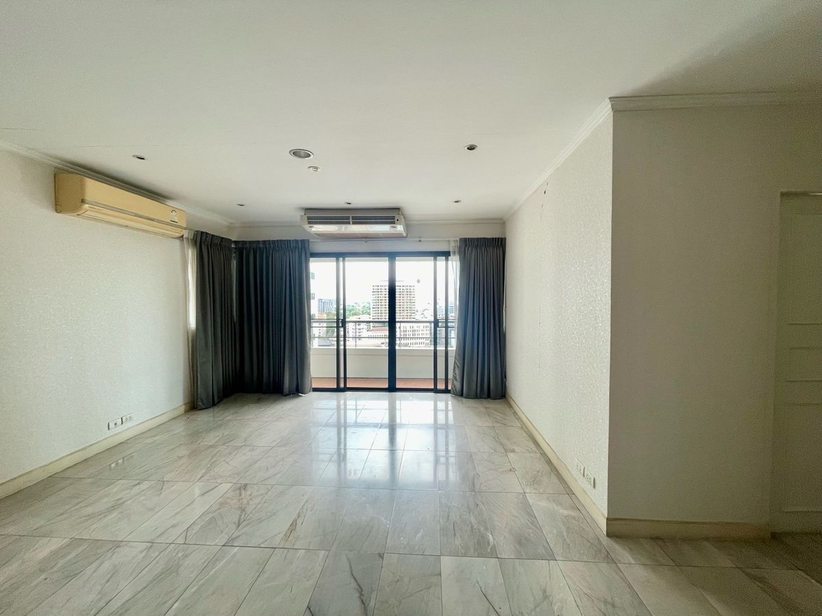 ให้เช่าคอนโดสาทร นราธิวาส : Sathorn Gardens 2 bedroom fully furnished available for rent at 1 st June