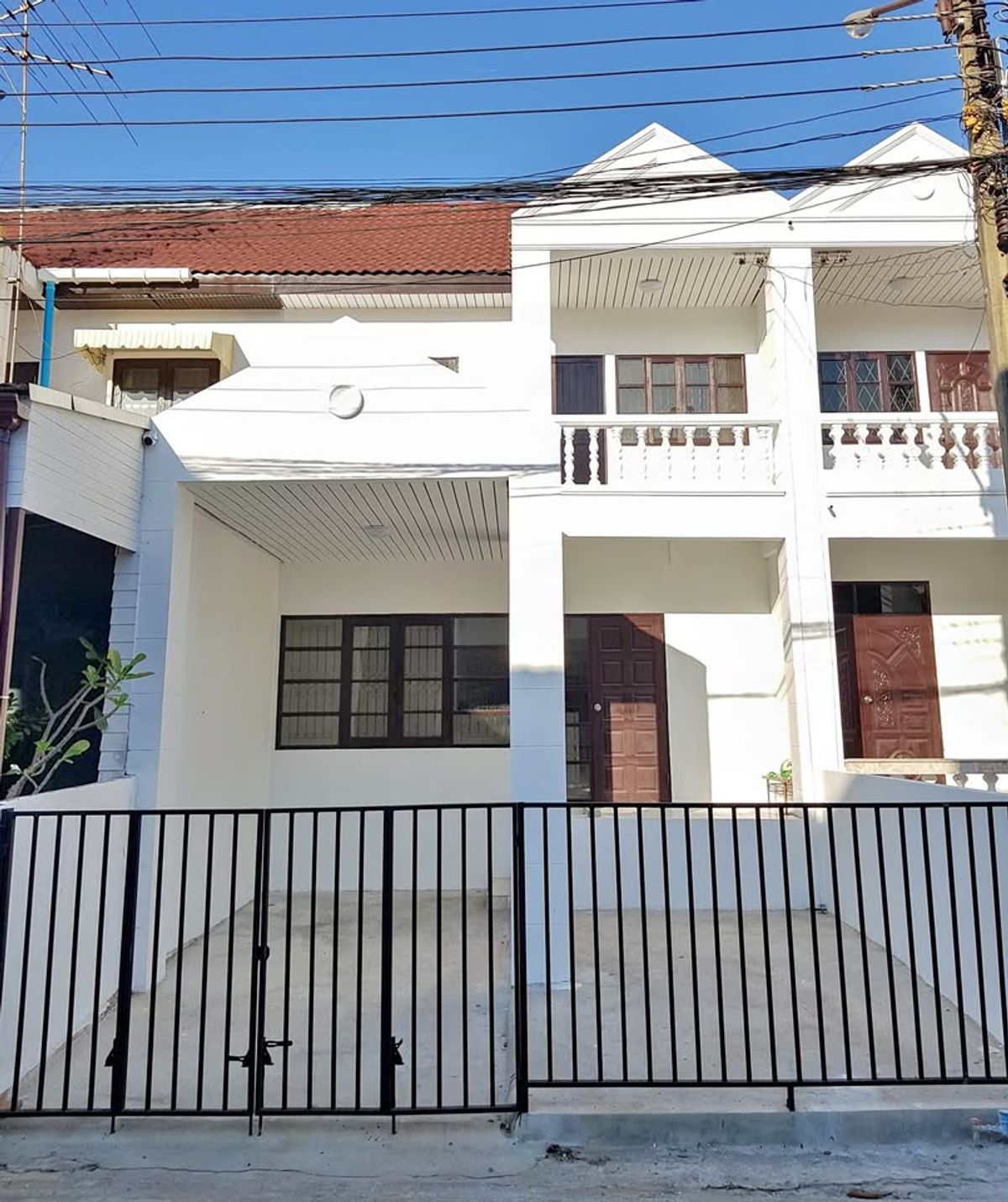 ให้เช่าบ้านพัฒนาการ ศรีนครินทร์ : ให้เช่าทาวน์เฮ้า 2 ชั้น ถนน เฉลิมพระเกียรติ ร9 ใกล้ - ห้าง Seacon Square