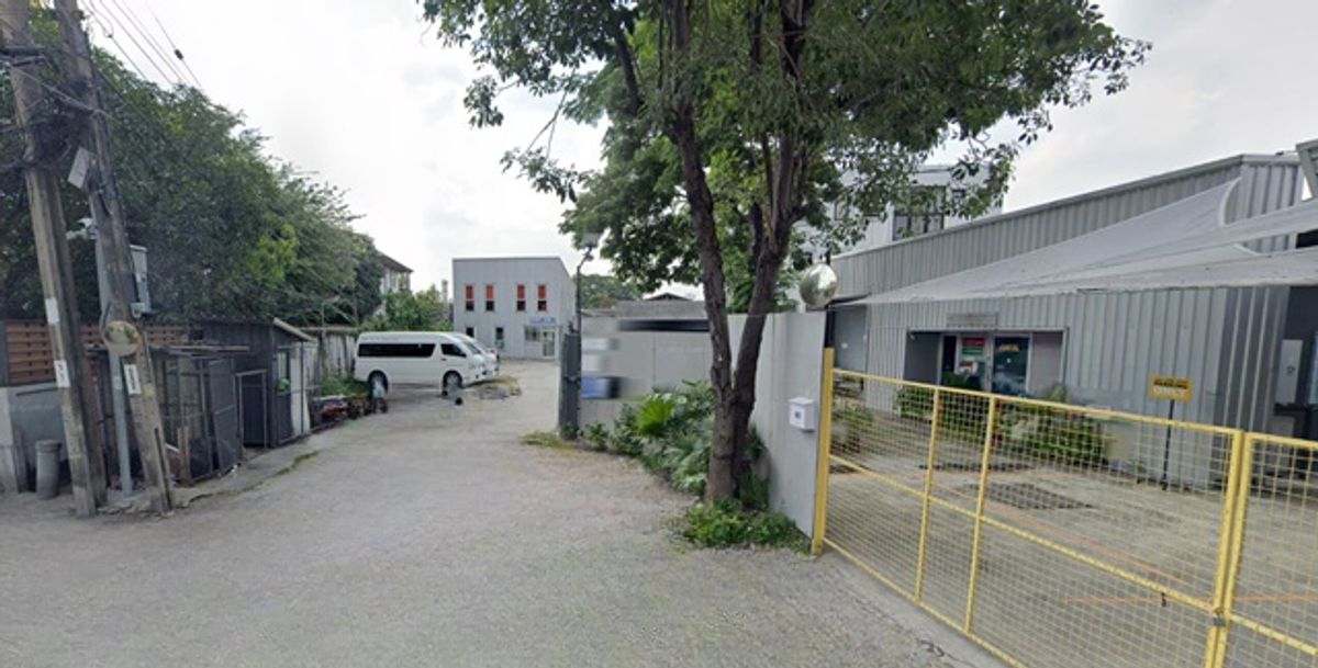 For RentOfficeOnnut, Udomsuk : BTS Bangchak 900 m. Rental office area, floor 2, 110 sq.m., 100 sq.m.