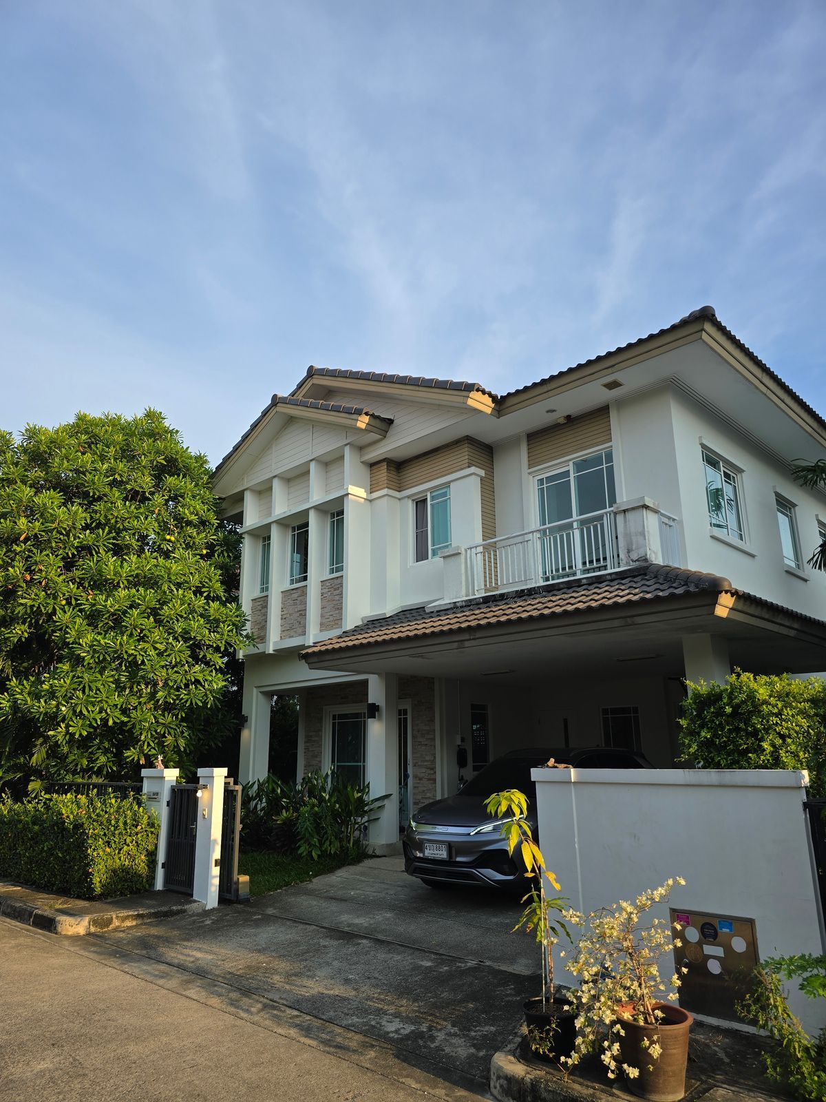 ให้เช่าบ้านพัฒนาการ ศรีนครินทร์ : บ้านเดี่ยว 2 ชั้น ตกแต่งสวยงาม ให้เช่า ย่านกรุงเทพกรีฑา-ศรีนครินทร์ ใกล้มาร์เก็ตเพลส กรุงเทพกรีฑา เพียง 1.9 กม.