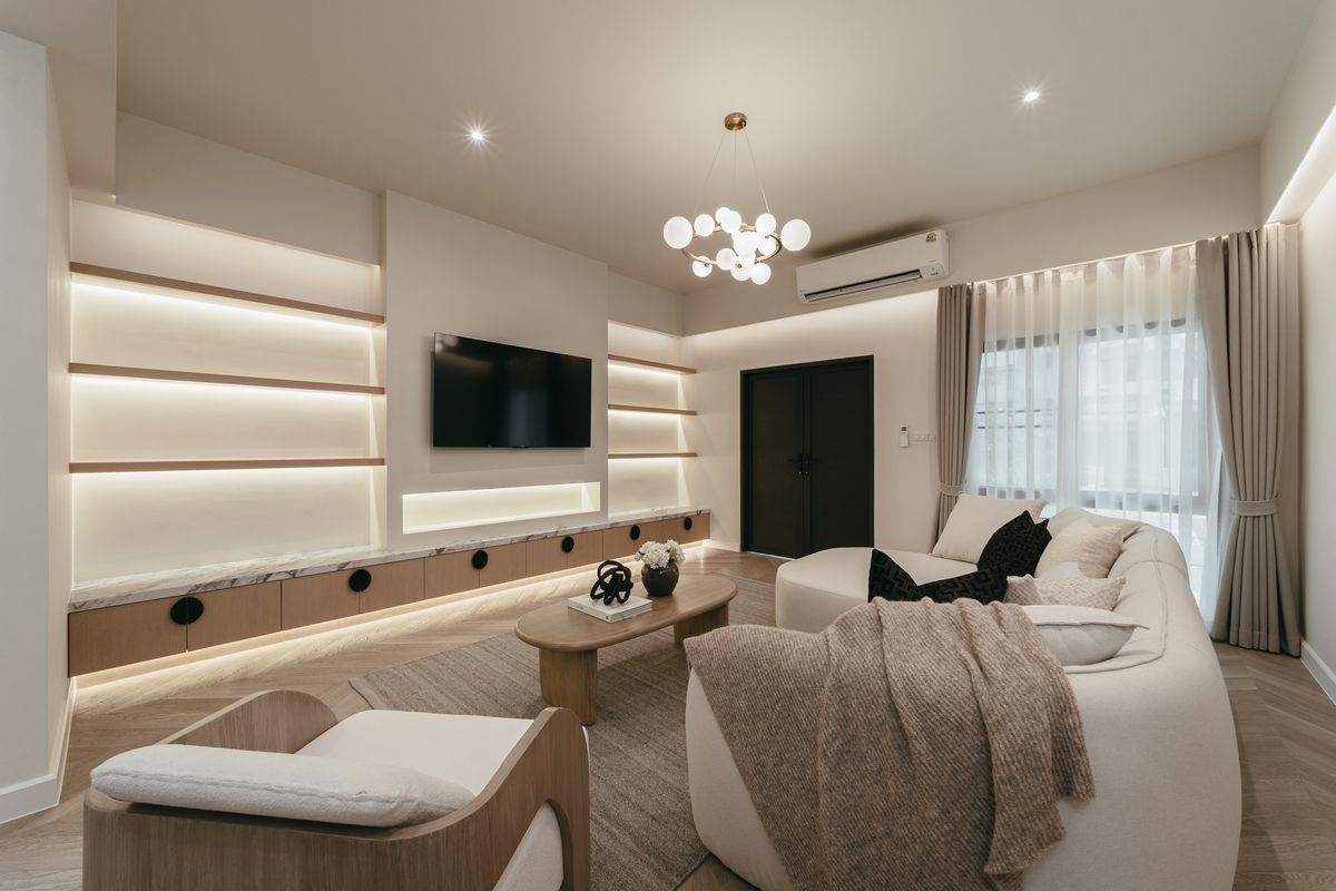ให้เช่าทาวน์โฮมสุขุมวิท อโศก ทองหล่อ : 🏡 ให้เช่าทาวน์โฮมหรู ย่านเอกมัย-ทองหล่อ | เดินถึง BTS พระโขนง | พื้นที่ใหญ่ 5 ห้องนอน | Pet Friendly 🐶🐱| 💰 เช่าเพียง 160,000 บาท/เดือน