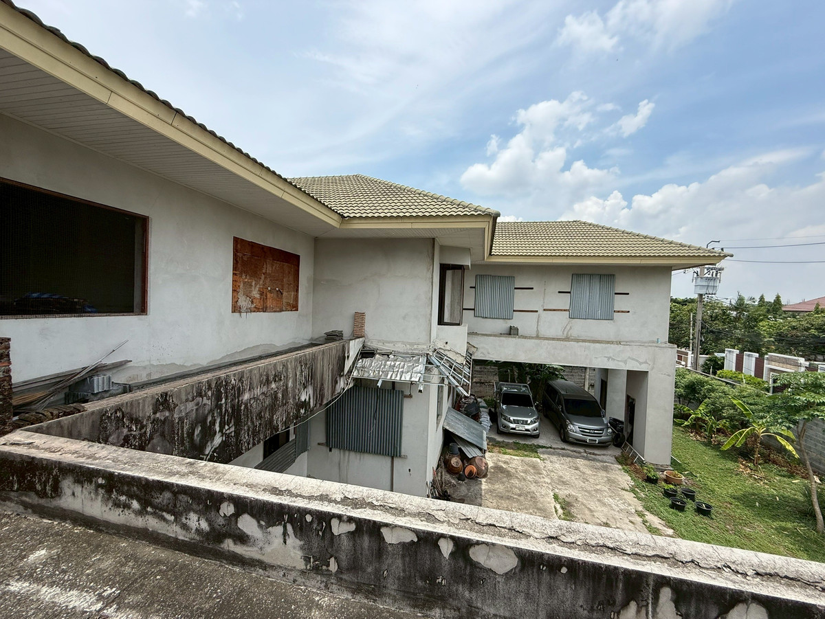 ขายที่ดินนวมินทร์ รามอินทรา : ขาย บ้าน+ที่ดิน  ซอยรามอินทรา 5 แยก 7 แขวงอนุสาวรีย์ เขตบางเขน ทิศเหนือ  เนื้อที่ 390 ตารางวา