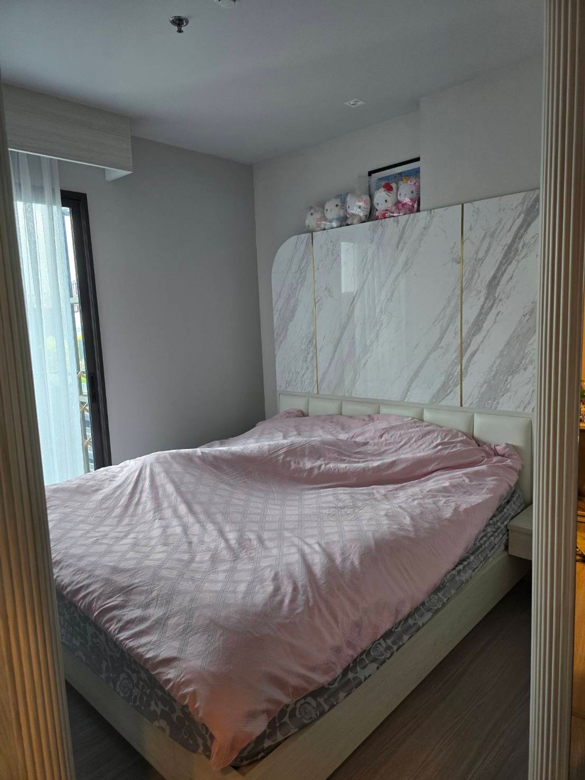 ให้เช่าคอนโดพระราม 9 เพชรบุรีตัดใหม่ RCA : Condo for Rent Life Asoke Rama 9 : 2 ห้องนอน 1 ห้องน้ำ 