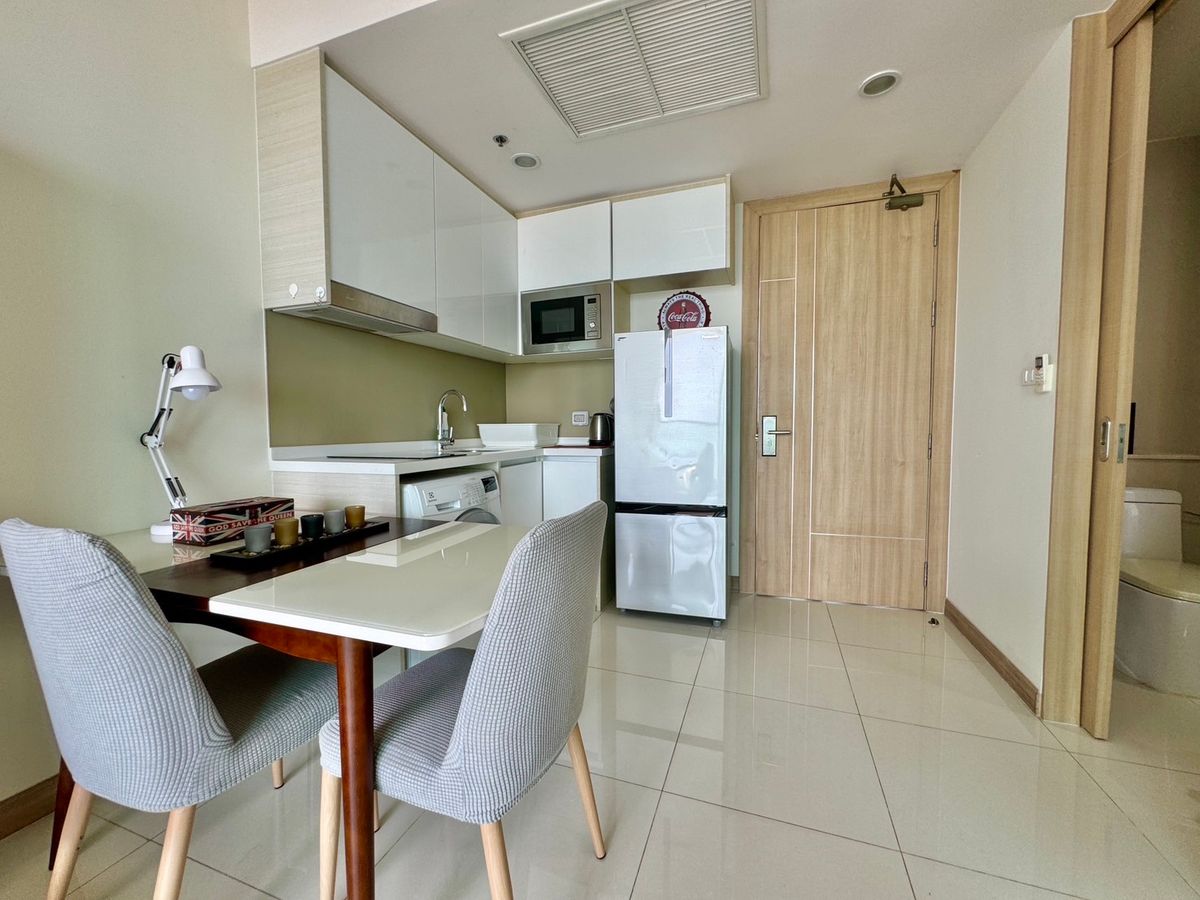 ให้เช่าคอนโดพัทยา บางแสน ชลบุรี สัตหีบ : For Rent Condo Riviera Wongamat  (S03-2013) 