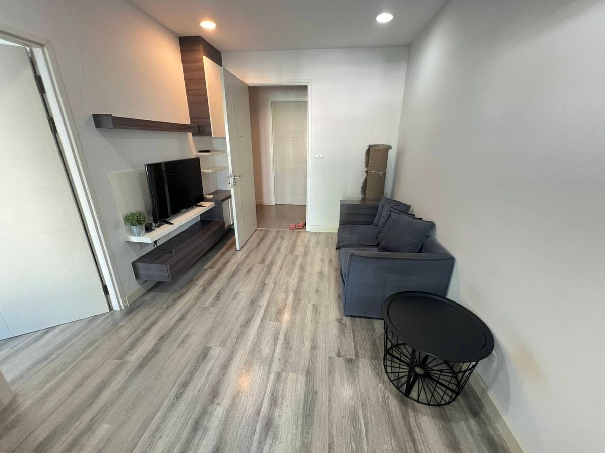 ให้เช่าคอนโดสาทร นราธิวาส : Centric Sathorn - Saint Louis (เซ็นทริค สาทร - เซนต์หลุยส์) for Rent (1bed1bath 35sqm)