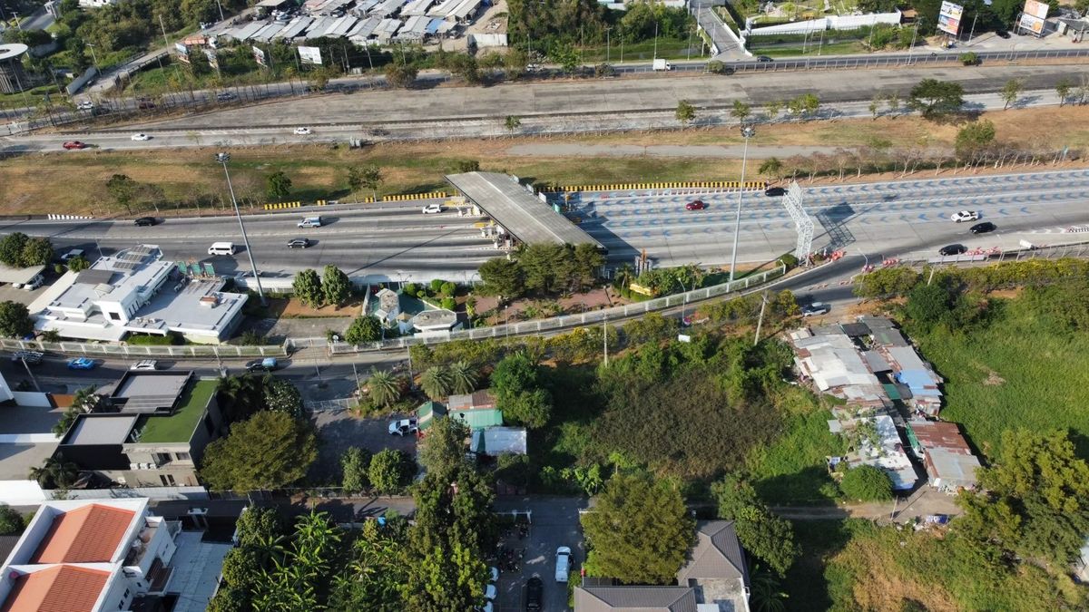 ขายที่ดินนวมินทร์ รามอินทรา : ขาย ที่ดินเปล่า 332 ตร.วา ติดทางด่วน จตุโชติ เพียงตารางวาละ 55,000 บาท หรือทั้งแปลง 18 ล้านเท่านั้น!!!