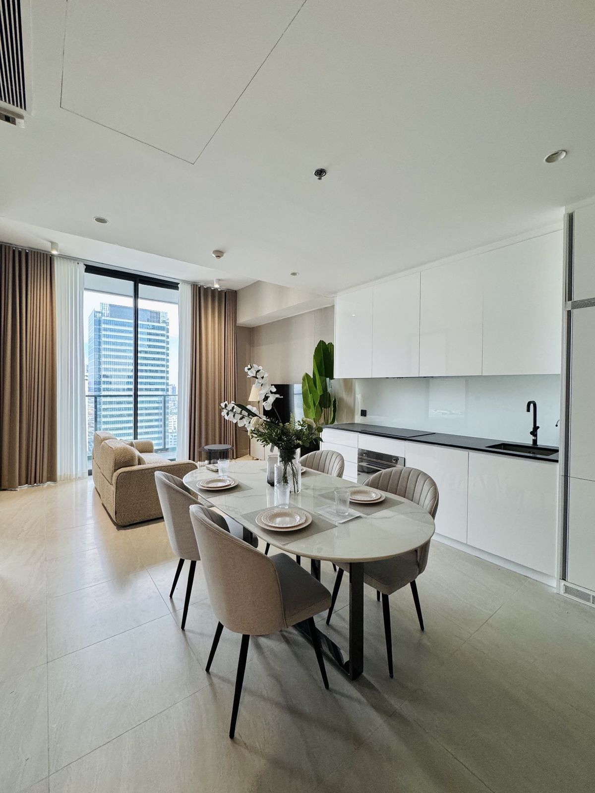 ให้เช่าคอนโดสาทร นราธิวาส : For RENT : Tait Sathorn 12 - 1 Bed Pet allowed 