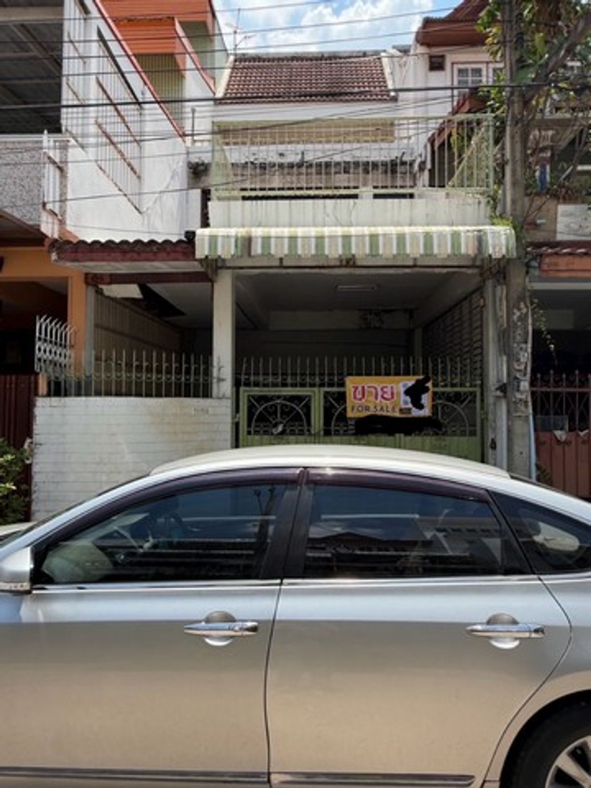 ขายทาวน์โฮมเกษตรศาสตร์ รัชโยธิน : [ขาย] ทาวน์โฮม 4 ชั้น | เสนานิคม 1 ซอย 3 | 26 ตร.ว. | 3 ห้องนอน | ใกล้ BTS รัชโยธิน | 5.7 ล้าน