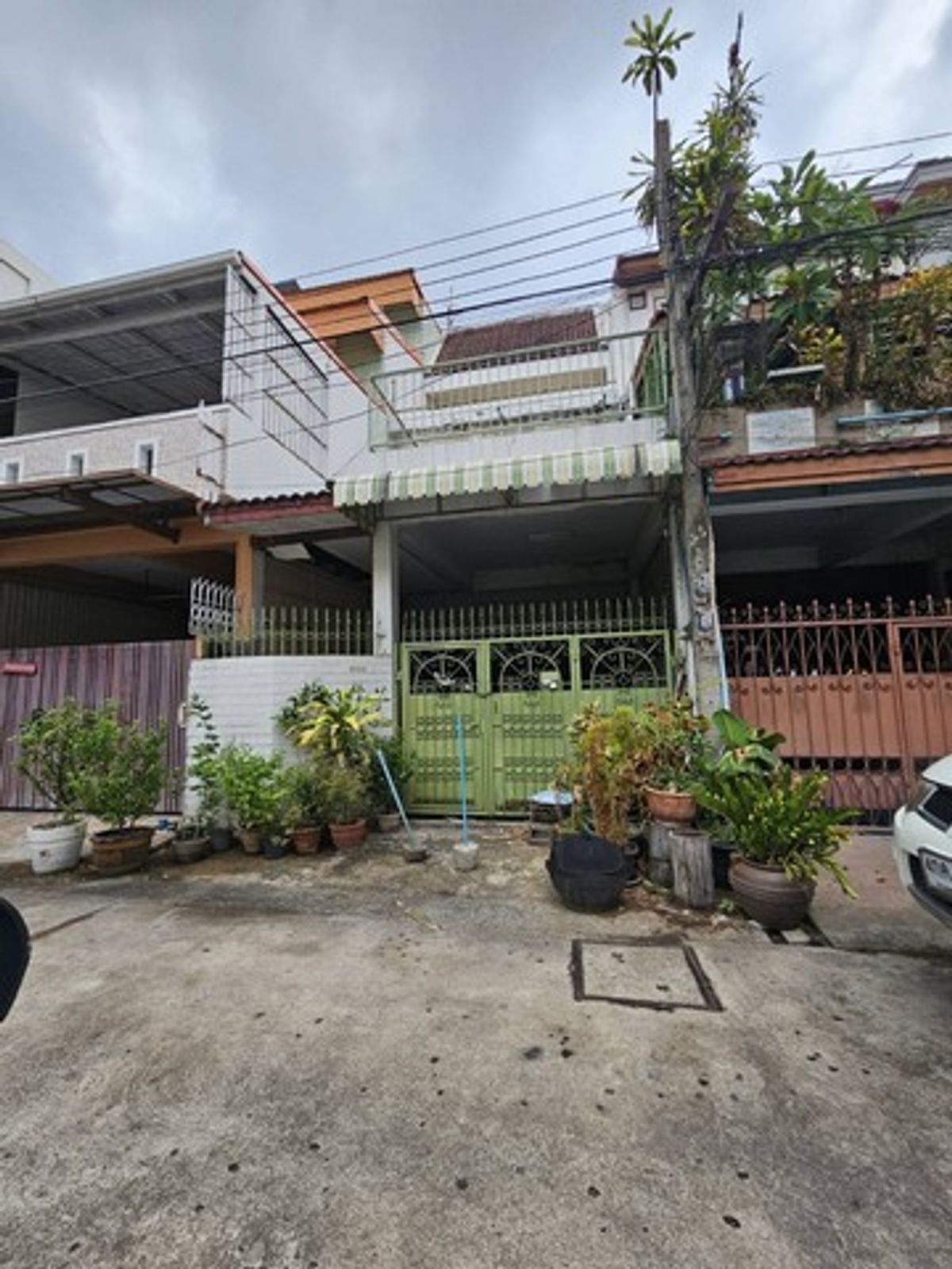 ขายทาวน์โฮมเกษตรศาสตร์ รัชโยธิน : [ขาย] ทาวน์โฮม 4 ชั้น เสนานิคม 1 ซอย 3 | 26 ตร.วา. | 3 นอน 2 น้ำ | ใกล้ BTS รัชโยธิน | 4.9 ล้าน