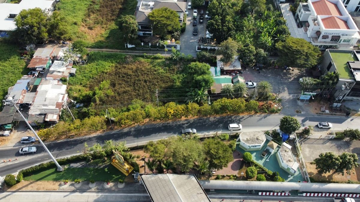 ขายที่ดินนวมินทร์ รามอินทรา : ขาย ที่ดินเปล่า 332 ตร.วา ติดทางด่วน จตุโชติ เพียงตารางวาละ 55,000 บาท หรือทั้งแปลง 18 ล้านเท่านั้น!!!