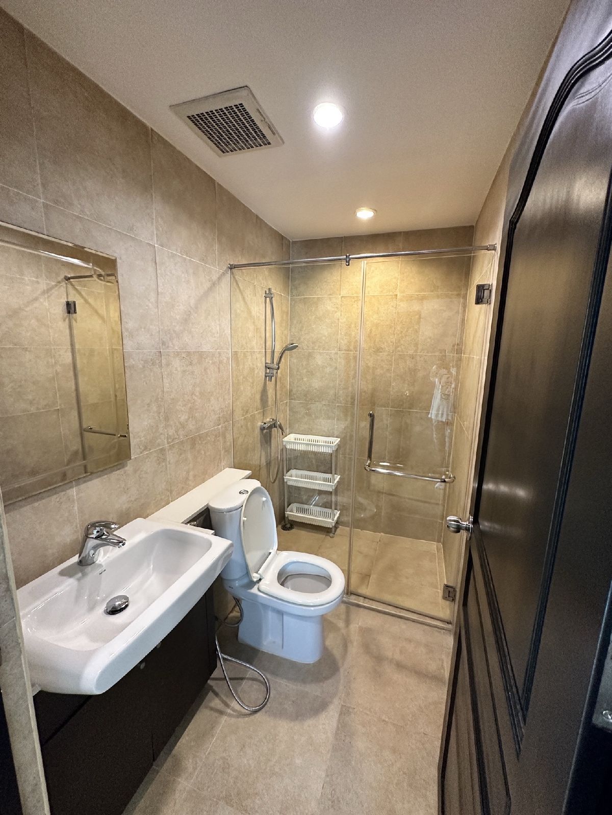 For SaleCondoWongwianyai, Charoennakor : 📢👇Living by the river , 3 beds big size, big balcony, near Icon Siam, opposite Asiatique 