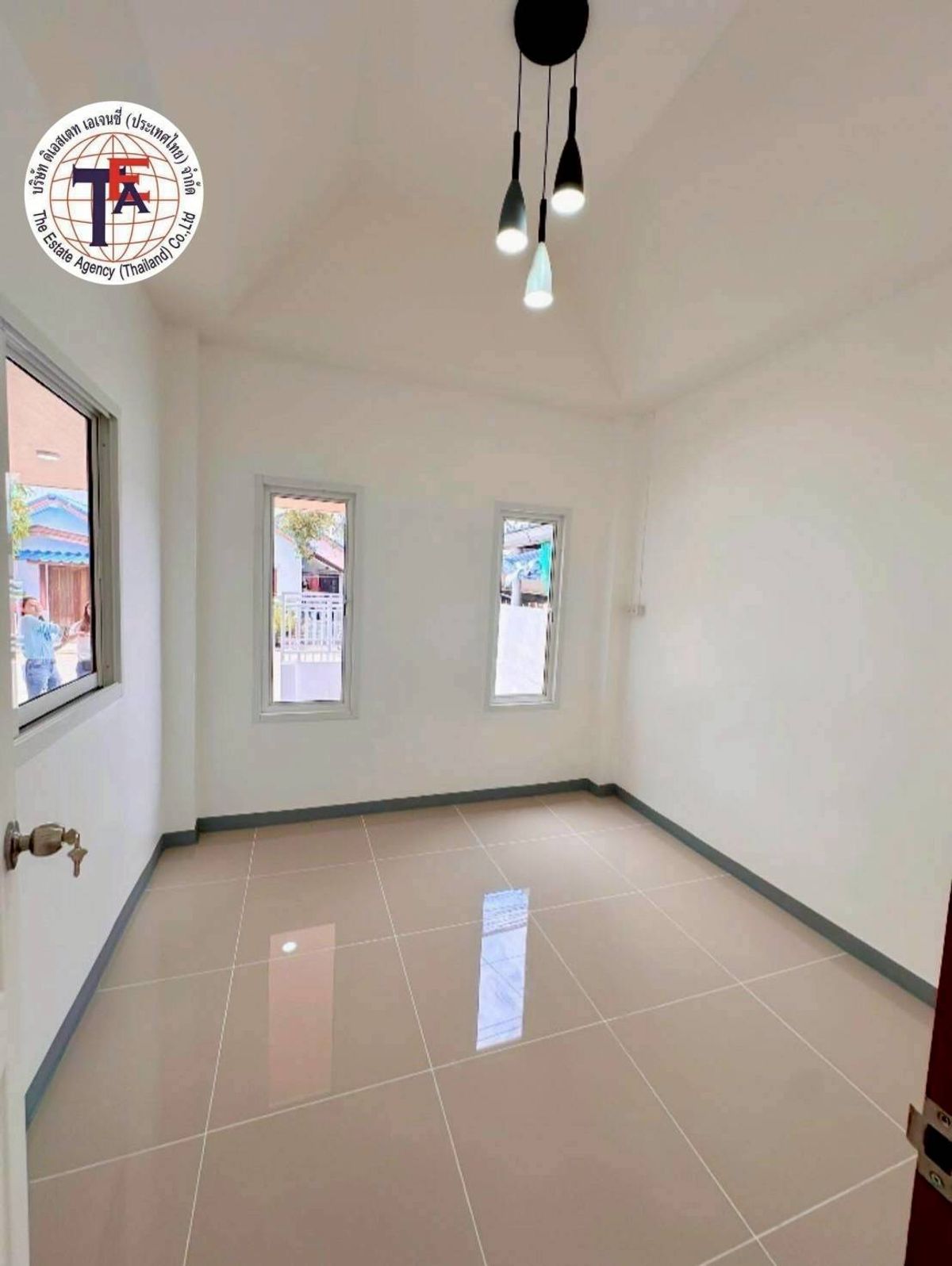 ขายทาวน์โฮมมีนบุรี-ร่มเกล้า : ขายทาวน์เฮ้าส์ชั้นเดียว หมู่บ้านอมรทรัพย์ อยู่วิทยา 18 ซอย 16 หนองจอก  โรงเรียนเซนต์เทเรซา วัดนักบุญเทเรซ่า  กระทุ่มราย สำนักงานเขตหนองจอก โรงเรียนเจียรระดับ