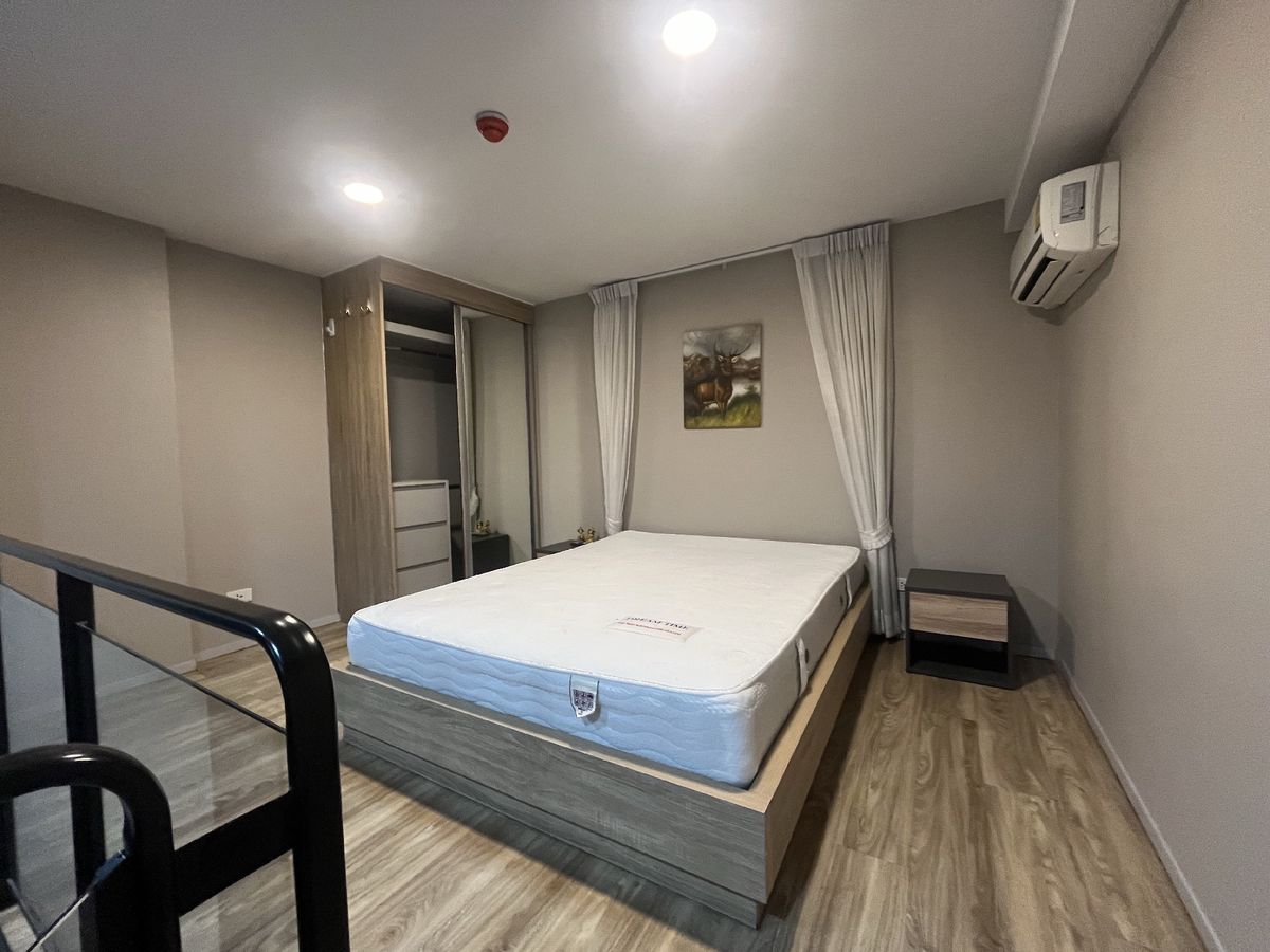 ให้เช่าคอนโดสาทร นราธิวาส : ให้เช่า ห้อง Duplex Blossom Condo@Sathorn-Charoenrat