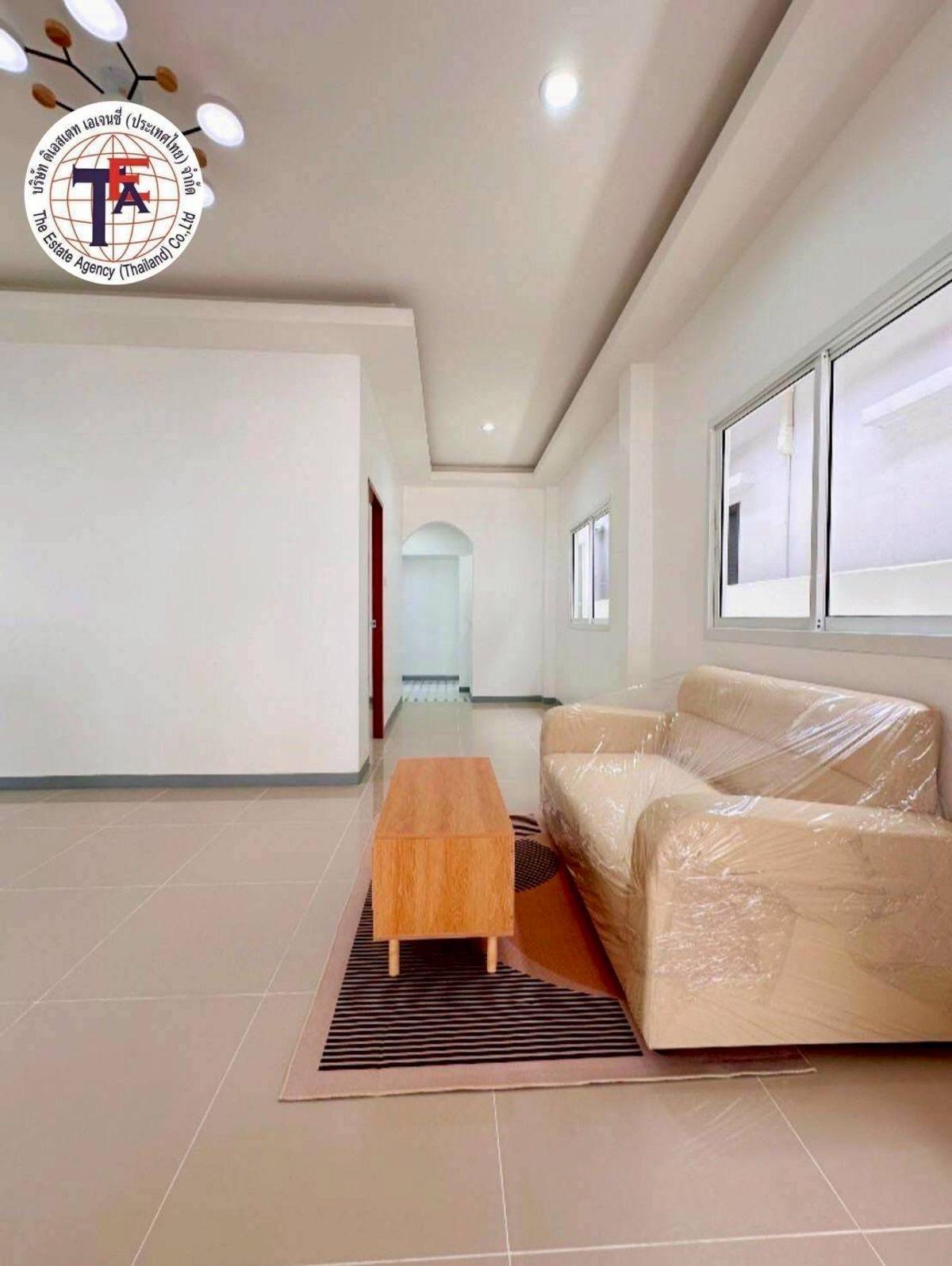 ขายทาวน์โฮมมีนบุรี-ร่มเกล้า : ขายทาวน์เฮ้าส์ชั้นเดียว หมู่บ้านอมรทรัพย์ อยู่วิทยา 18 ซอย 16 หนองจอก  โรงเรียนเซนต์เทเรซา วัดนักบุญเทเรซ่า  กระทุ่มราย สำนักงานเขตหนองจอก โรงเรียนเจียรระดับ