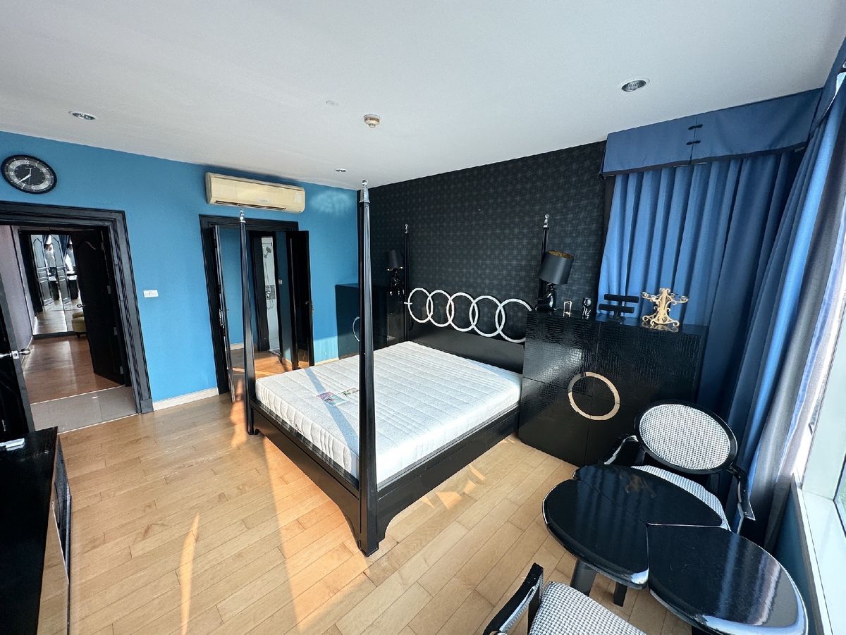 For SaleCondoWongwianyai, Charoennakor : 📢👇Living by the river , 3 beds big size, big balcony, near Icon Siam, opposite Asiatique 