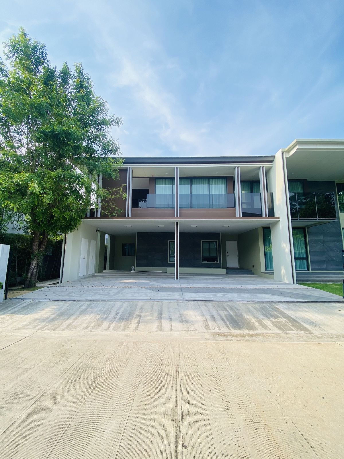 ให้เช่าบ้านพัฒนาการ ศรีนครินทร์ : เศรษฐสิริกรุงเทพกรีฑา2 ให้เช่า บ้านเดี่ยวหรู หลังหัวมุม