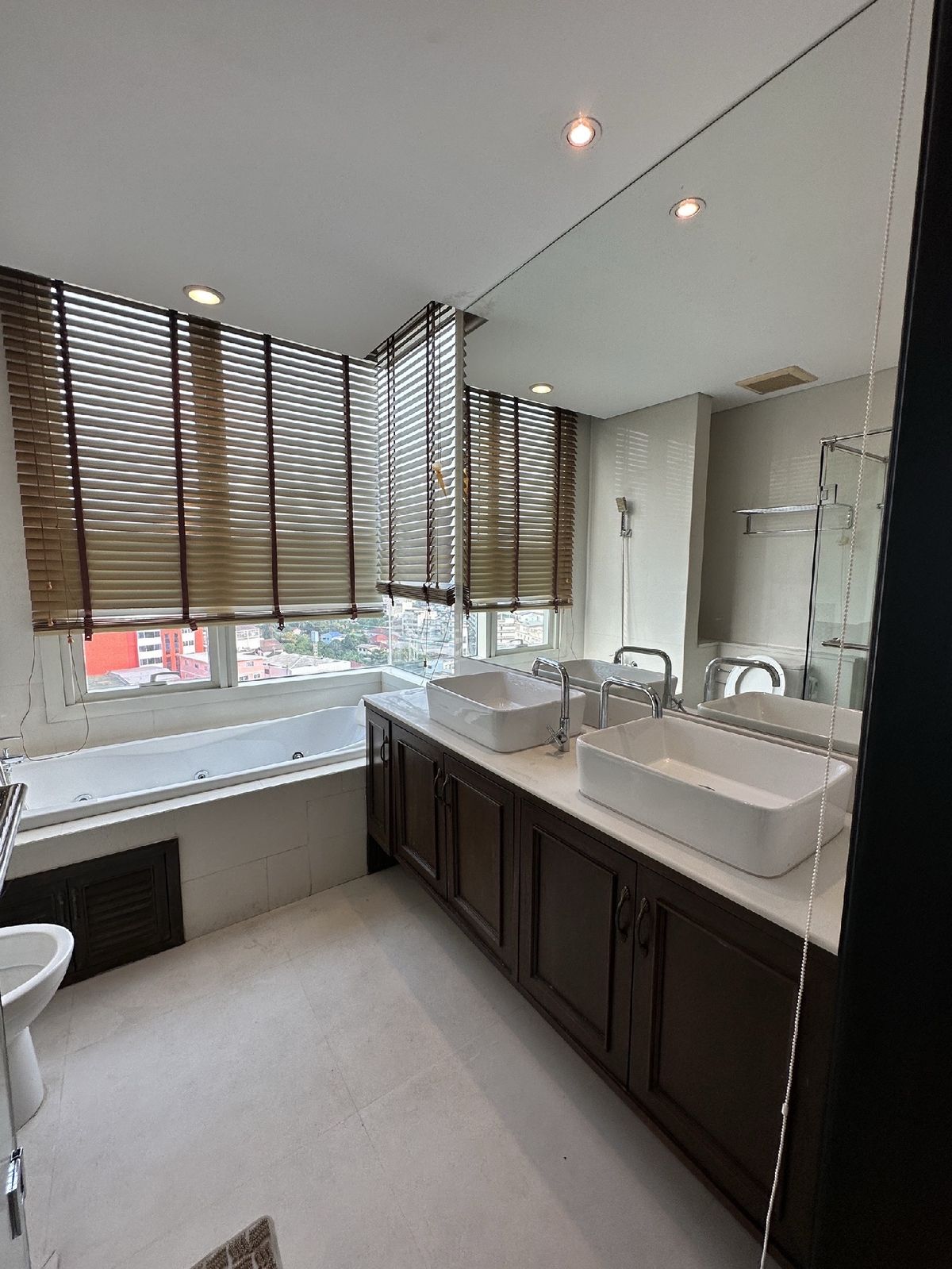 For SaleCondoWongwianyai, Charoennakor : 📢👇Living by the river , 3 beds big size, big balcony, near Icon Siam, opposite Asiatique 