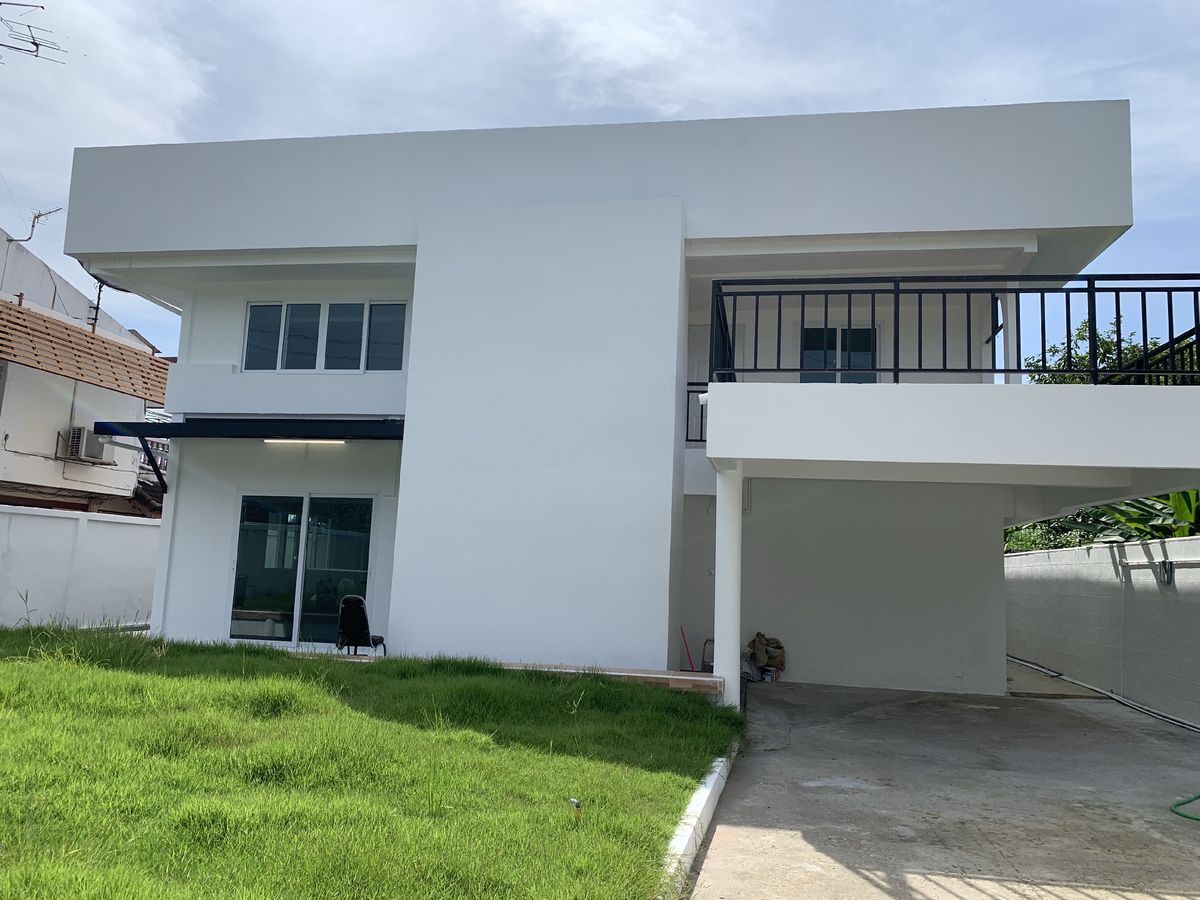 For RentHousePattanakan, Srinakarin : Used to rent a 2 -story detached house. House for Rent