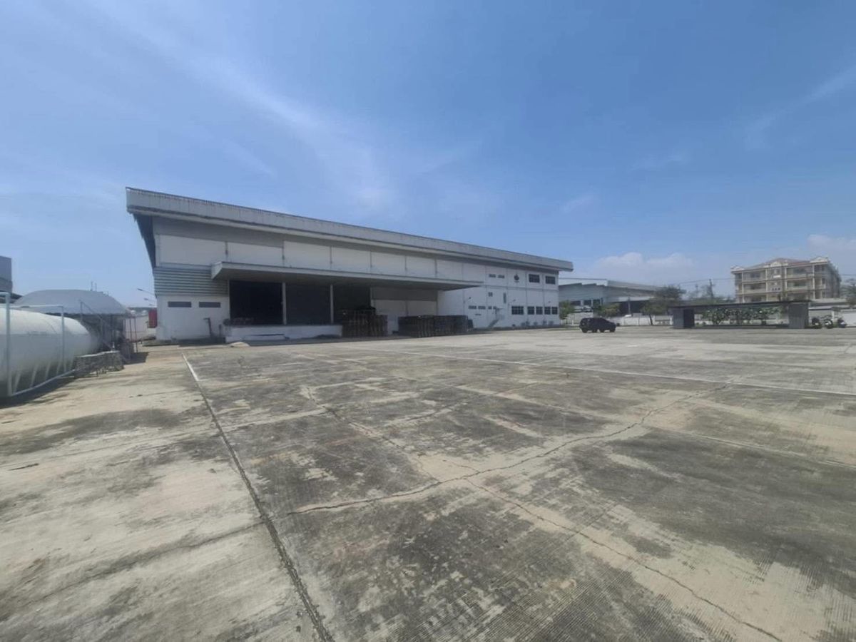For RentWarehouseBangna, Bearing, Lasalle : Warehouse / Factory for Rent – Bangna-Trad Km. 23 (Outbound)
LineOA : @ladysai