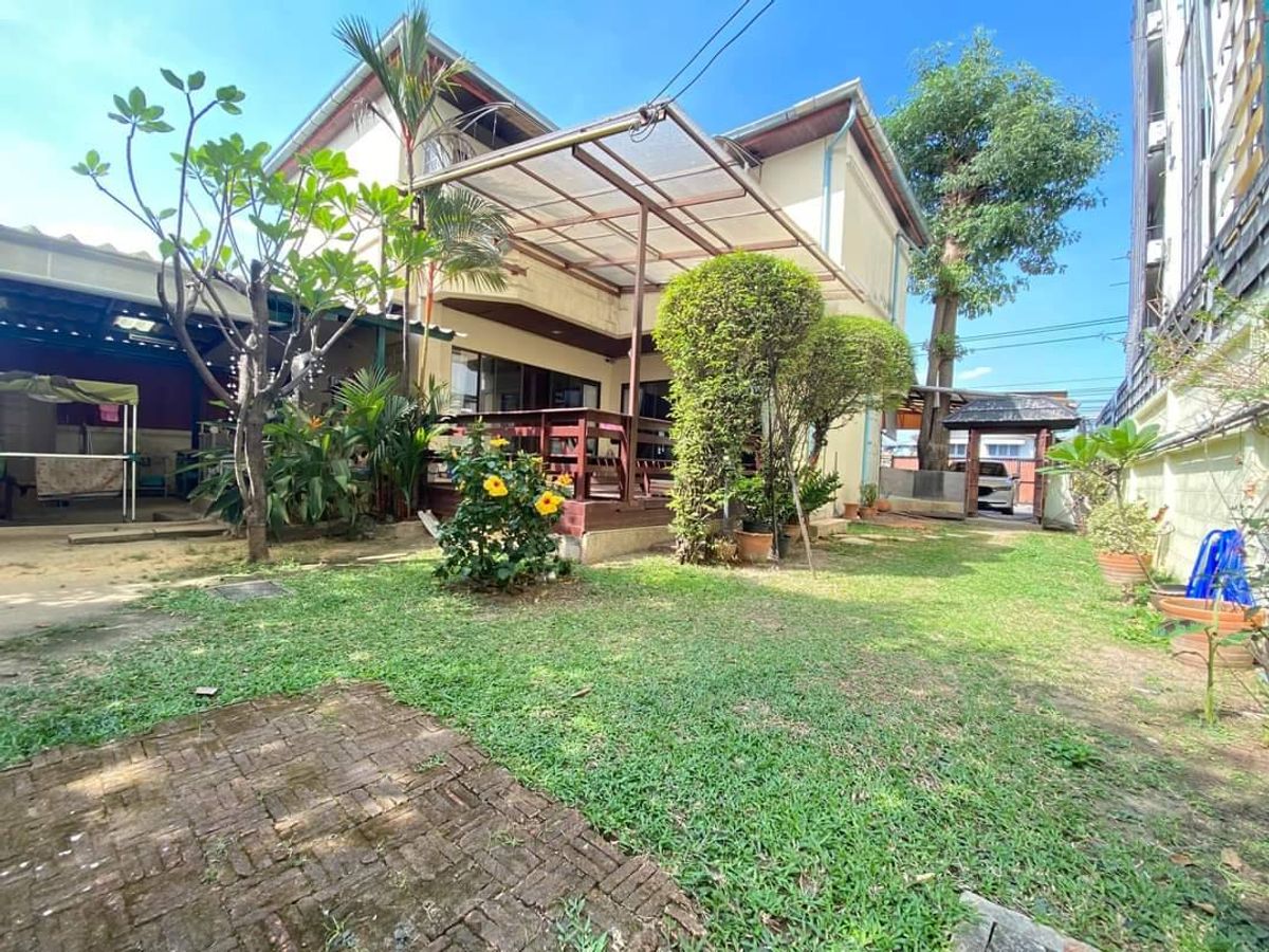 ขายบ้านโชคชัย4 ลาดพร้าว71 : บ้านเดี่ยว 2 ชั้น พื้นที่ขนาด 111 ตรว.  ถนนลาดพร้าว64