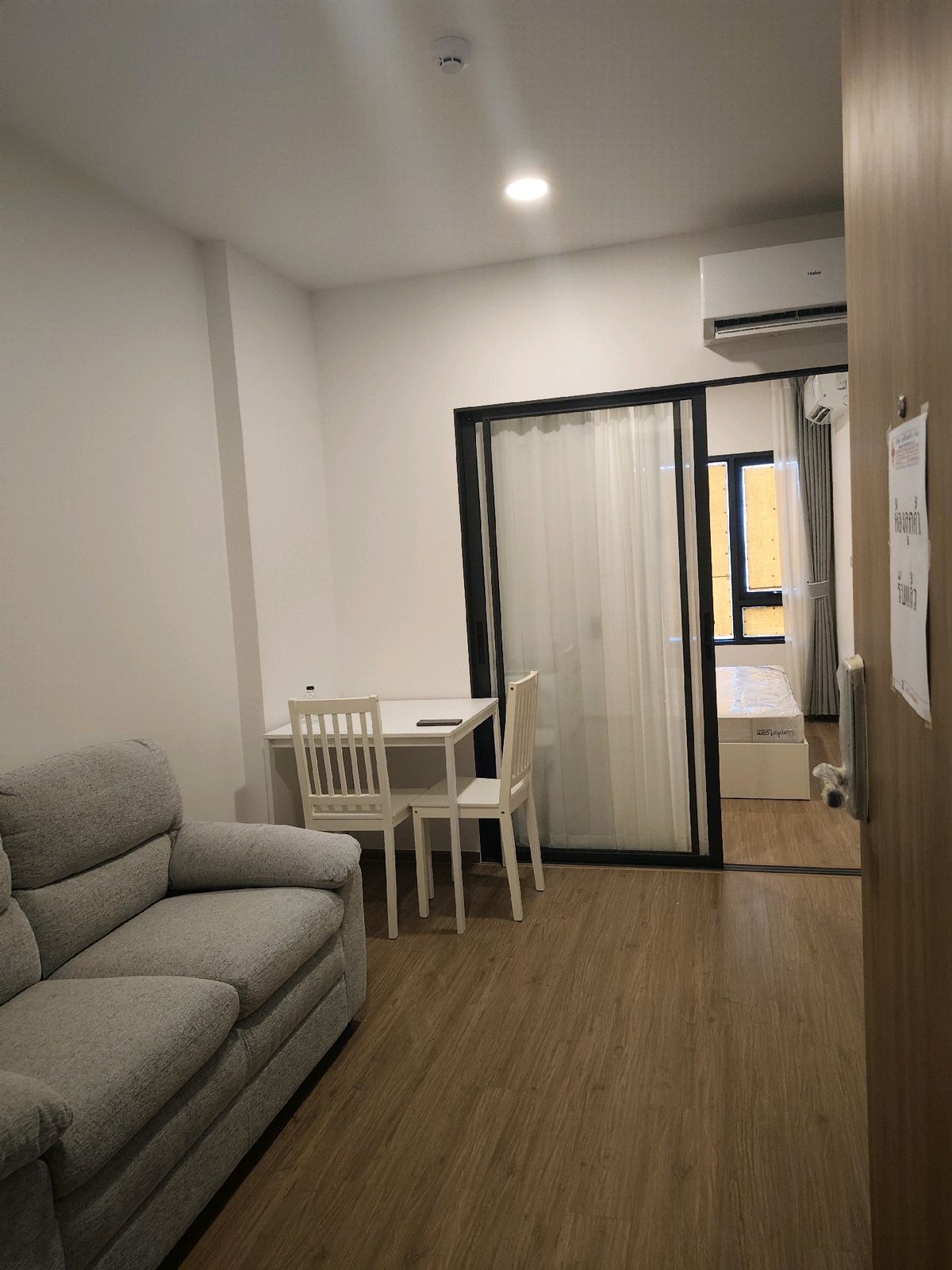 ให้เช่าคอนโดรามคำแหง หัวหมาก : ให้เช่า: The Livin Ramkhamhaeng, 1 Bed， แบรนด์ใหม่， พร้อมที่จะย้ายเข้ามา