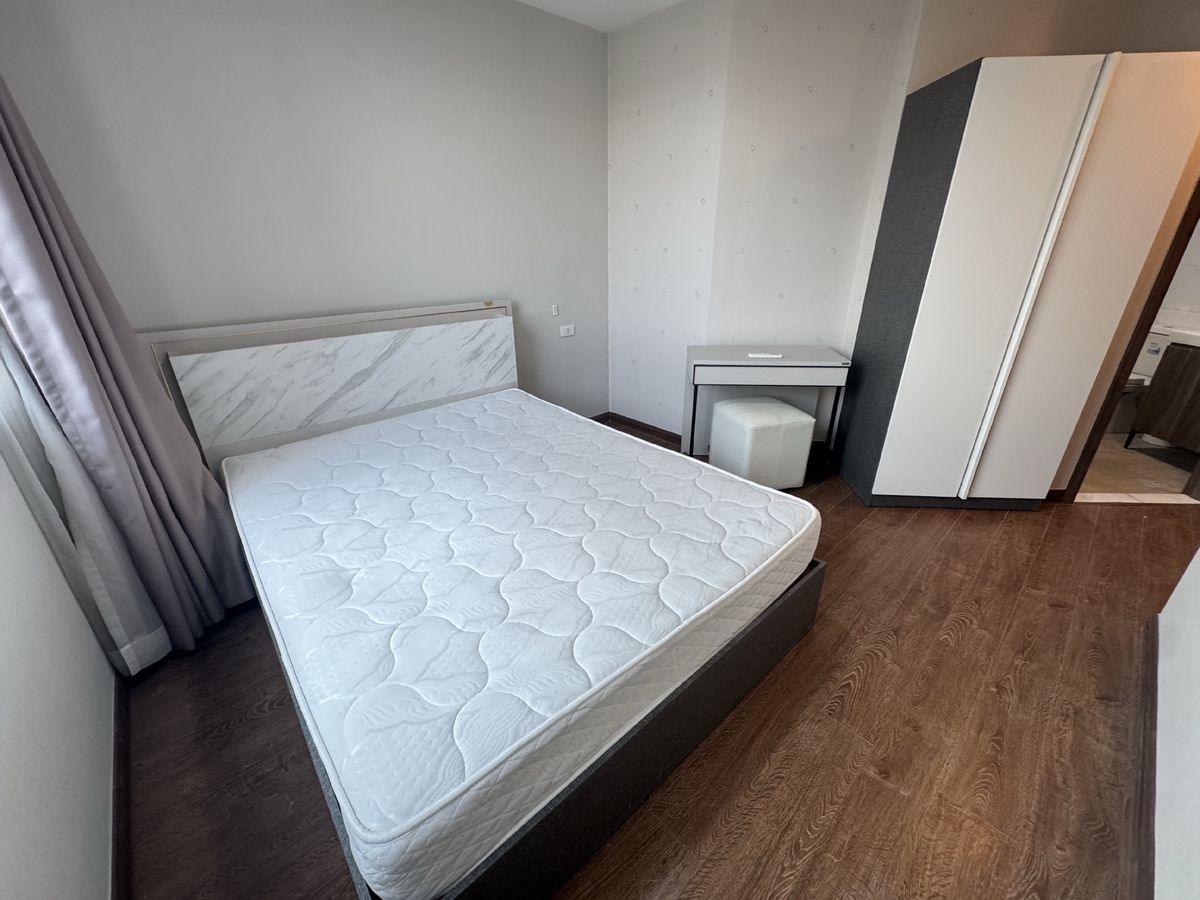For RentCondoRatchadapisek, Huaikwang, Suttisan : Two bedrooms for rent