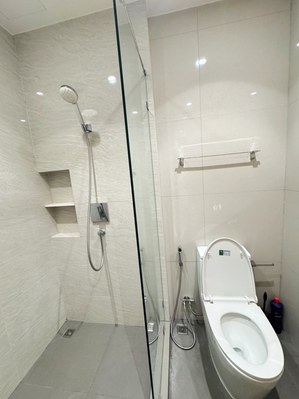 ให้เช่าคอนโดสุขุมวิท อโศก ทองหล่อ : 🔥🔥LineID: @RizzEstate (มี@)🔥🔥 Maru Ekkamai 2 เลี้ยงสัตว์ได้ ใกล้ BTS Ekkamai 🔥ห้องพร้อมอยู่