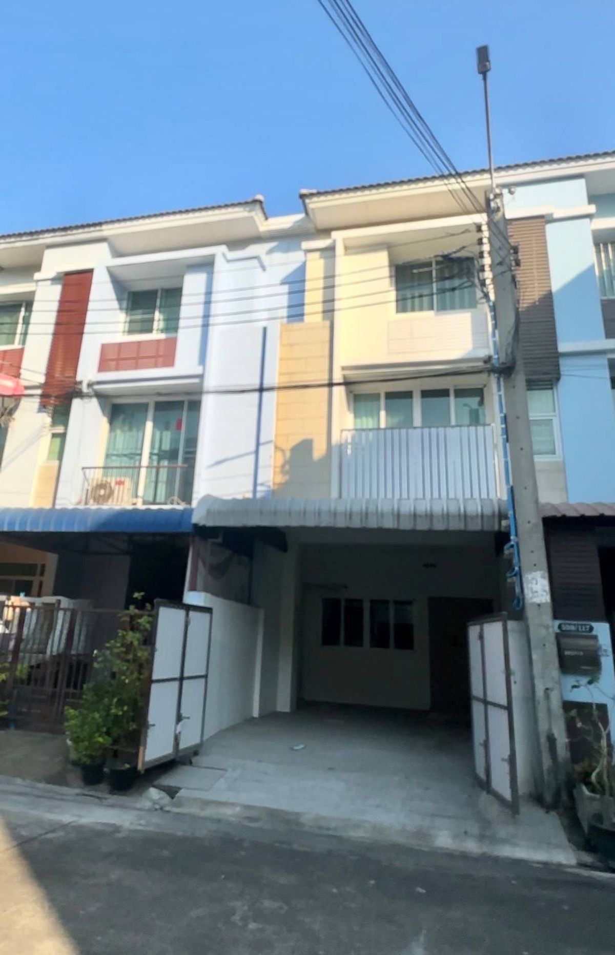 ขายทาวน์โฮมสาทร นราธิวาส : ทาวน์โฮมหรู 3 ชั้น ธนาพัฒน์ เฮ้าส์ สาทร Thanapat Haus 3 ชั้น ใกล้BTS ช่องนนทรี รีโนเวทใหม่  สวยพร้อมอยู่ ใกล้เซ็นทรัลพระราม3
