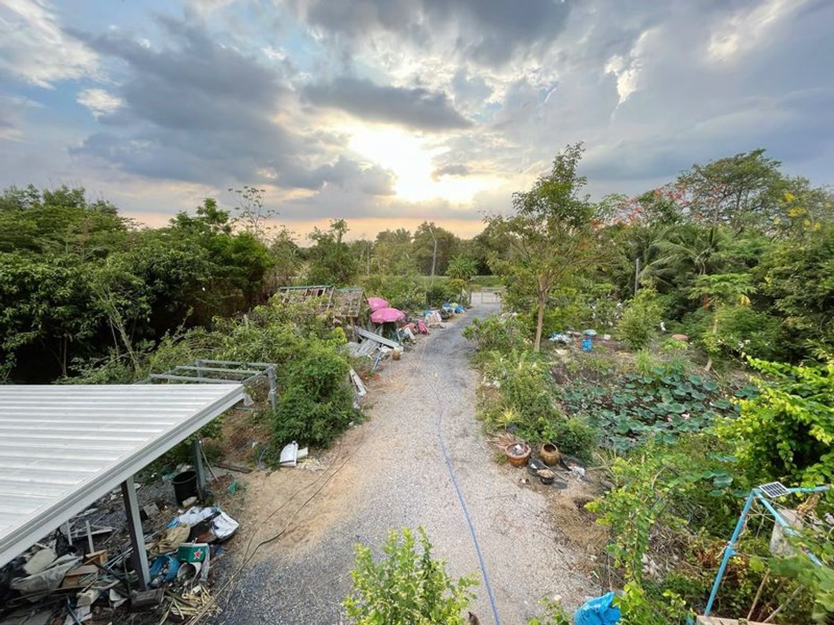 For SaleHouseSaraburi : 1 -story house for sale, modern 400 sq.m. with a swimming pool, plus a 5.5kw solar cell, Ban Rai Subdistrict, Nong Don District, Saraburi Province