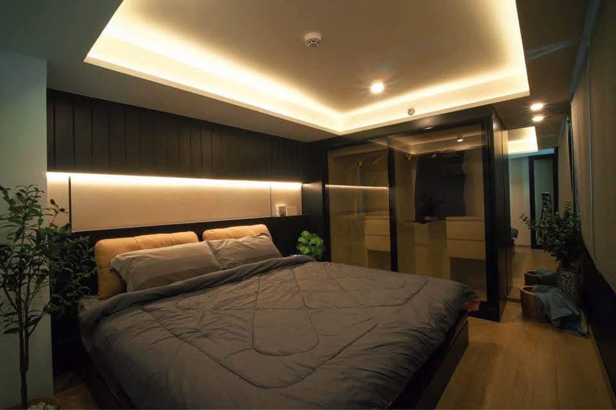 For RentCondoRama9, Petchburi, RCA : Ideo Asok Rama 9, 33, in the heart of the Asoke, very good location. Interested to say hello.