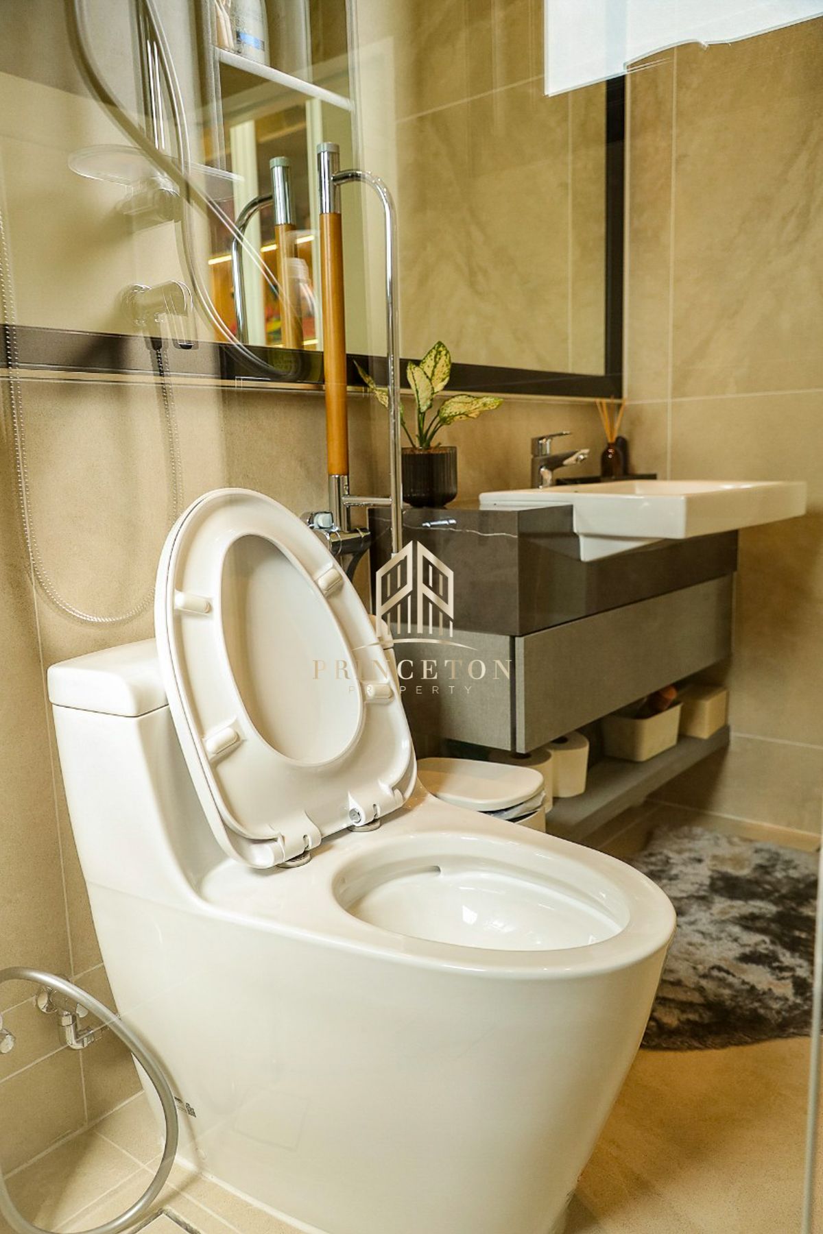 HouseLadkrabang, Suwannaphum Airport : Luxury House For Sale or Rent Grand Bangkok Boulevard Krungthep Kreetha 📞092-4252445