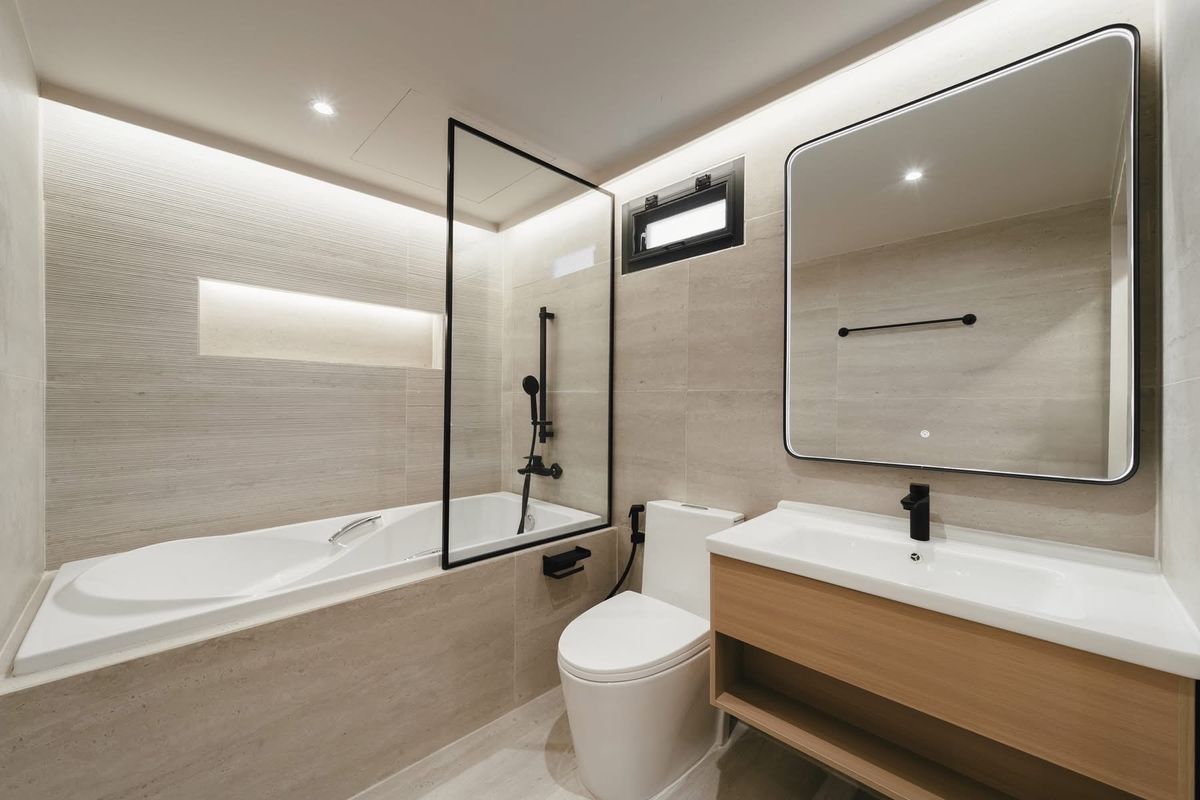 ขายทาวน์โฮมอ่อนนุช อุดมสุข : ขายพร้อมผู้เช่า สัญญาถึง  เดือนพ.ค. 2569ทาวน์เฮาส์ 3 ชั้น รีโนเวทใหม่ ใกล้ BTS พระโขนง เดินได้!ตกแต่งสไตล์โมเดิร์น น่าอยู่มาก