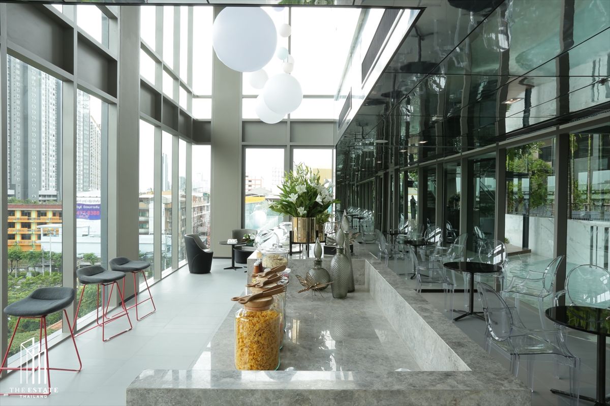 ขายคอนโดท่าพระ ตลาดพลู วุฒากาศ : For sale Whizdom Station Ratchada-Thapra 23.09 sq.m. Studio high floor @2.95MB