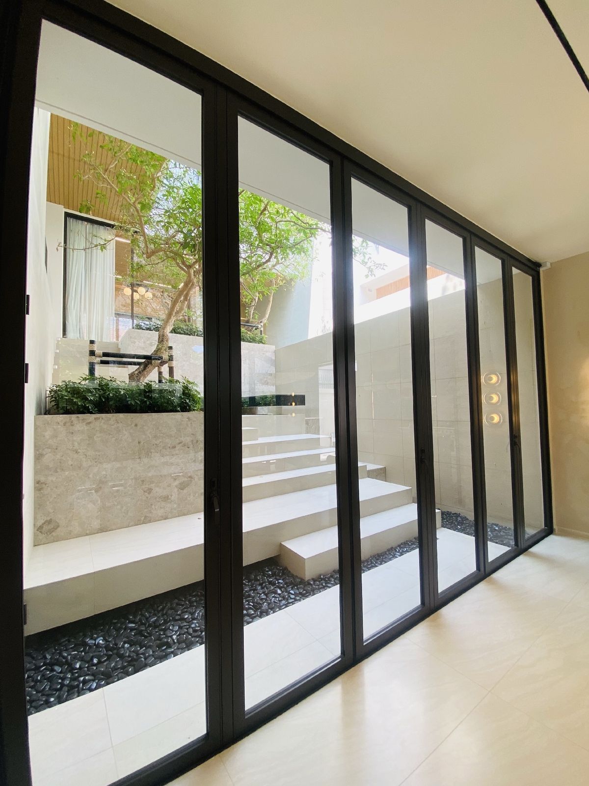 ขายบ้านเลียบทางด่วนรามอินทรา : ELIVA PRIVATE RESIDENCES นาคนิวาส37 ขายบ้านสุดหรู 