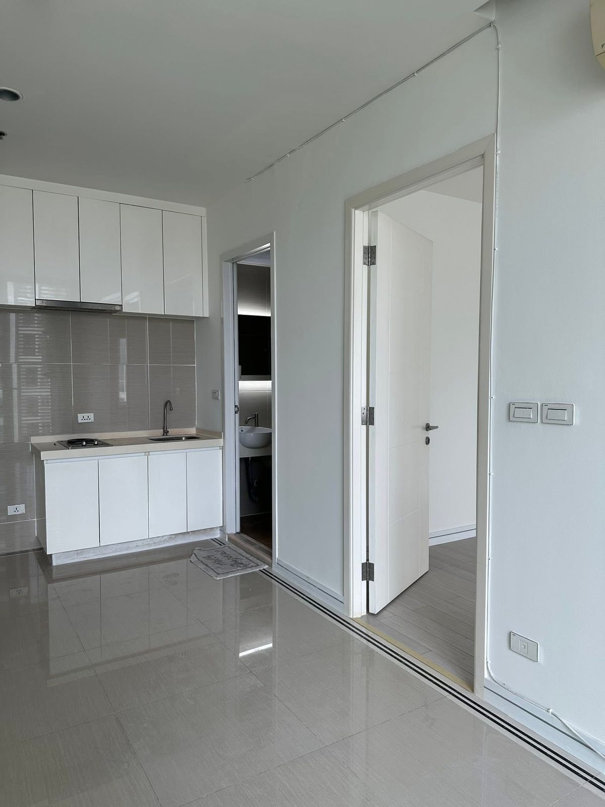 ให้เช่าคอนโดพระราม 9 เพชรบุรีตัดใหม่ RCA : ให้เช่า ✨ T.C. Green ✨  เฟอร์นิเจอร์ และ เครื่องใช้ไฟฟ้าครบ ใกล้ MRT พระราม 9