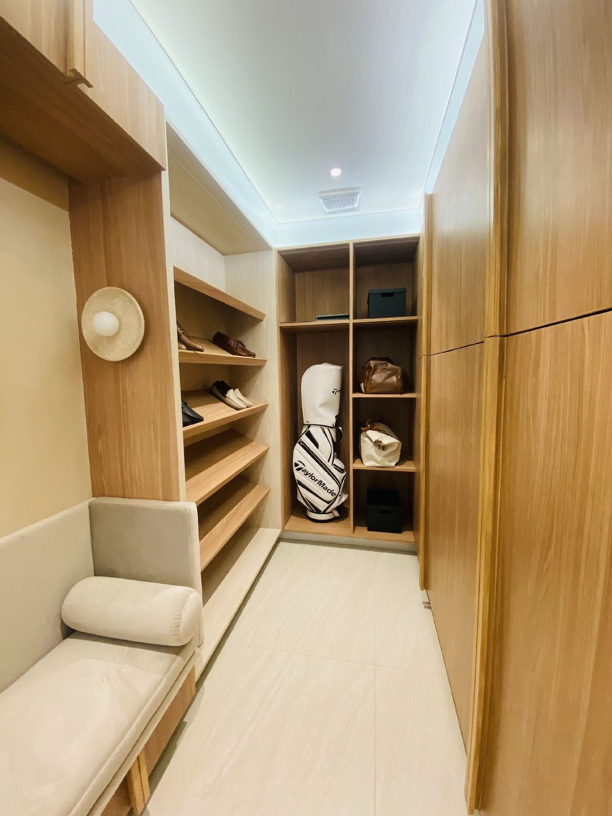 ขายบ้านเลียบทางด่วนรามอินทรา : ELIVA PRIVATE RESIDENCES นาคนิวาส37 ขายบ้านสุดหรู 