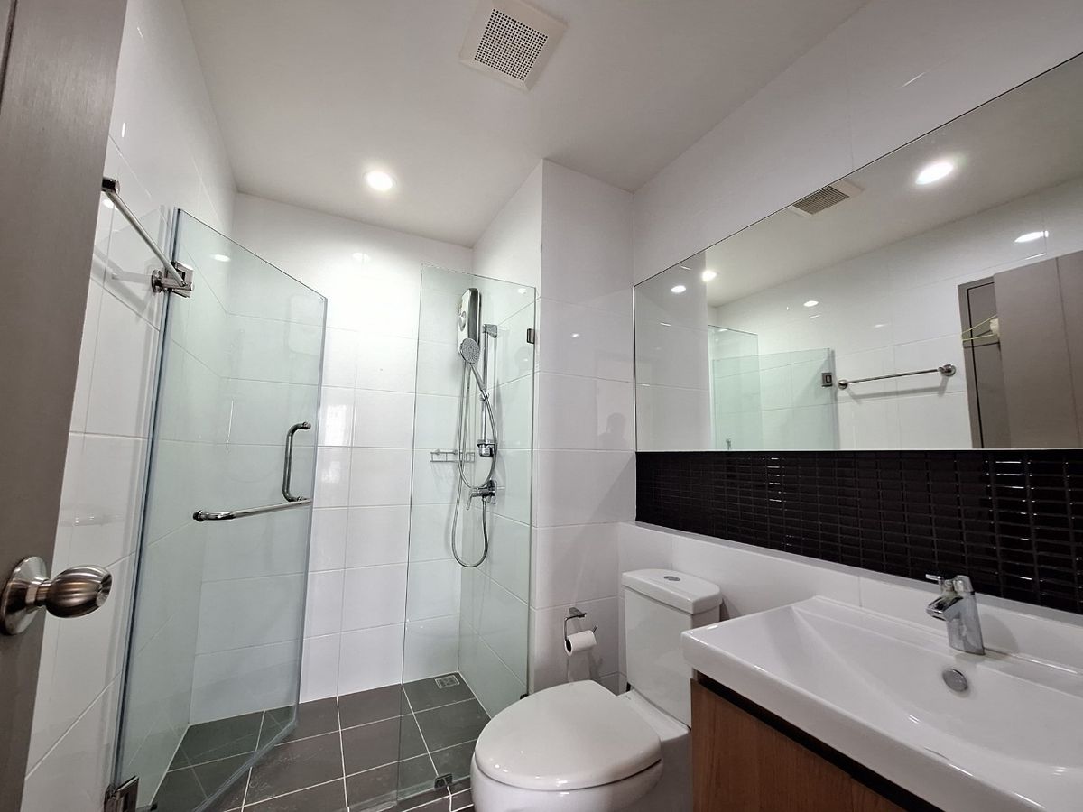 For SaleCondoThaphra, Talat Phlu, Wutthakat : Selling condo next to The Tempo Grand Sathorn-Wutthakat, next to BTS Wutthakat, Condo, MRT, Wutthakat Station, 23rd floor, beautiful view, complete with