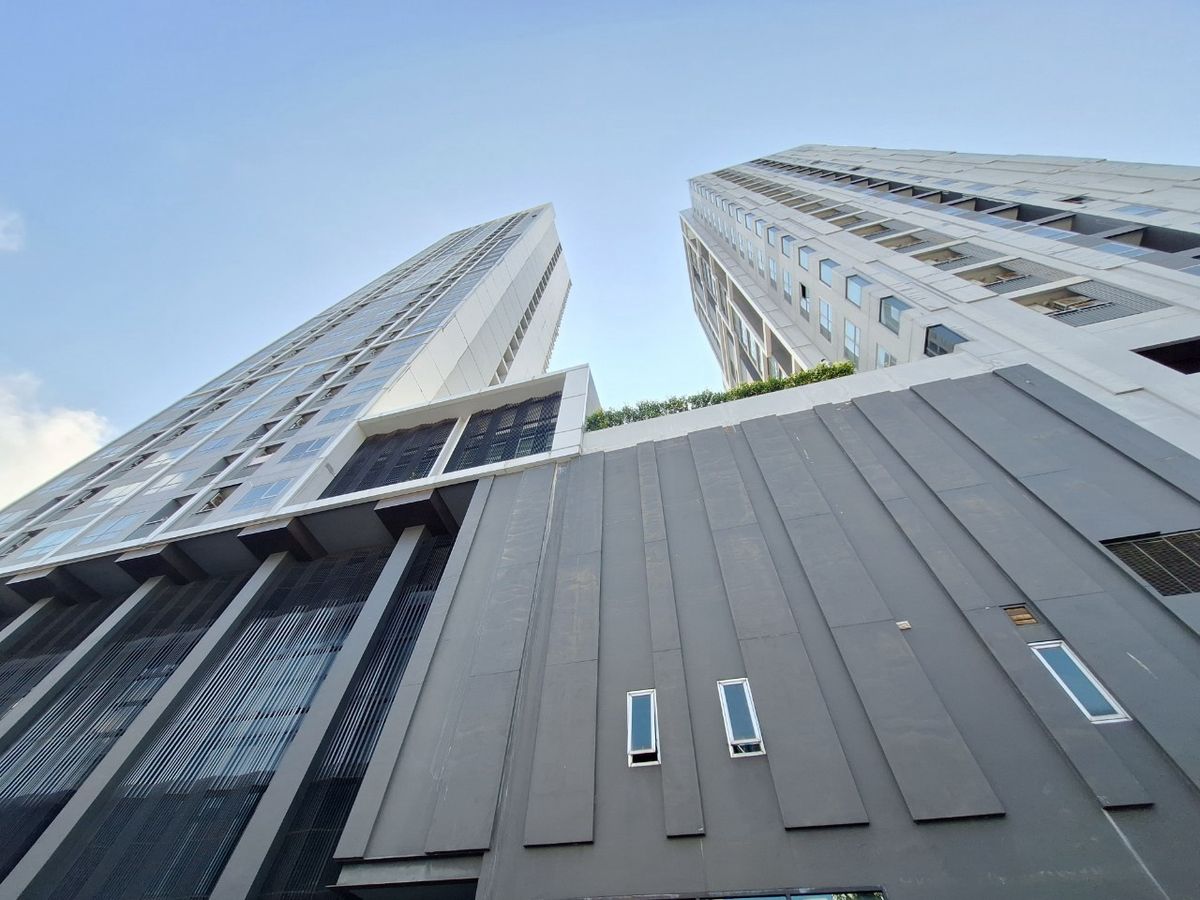 For SaleCondoThaphra, Talat Phlu, Wutthakat : Selling condo next to The Tempo Grand Sathorn-Wutthakat, next to BTS Wutthakat, Condo, MRT, Wutthakat Station, 23rd floor, beautiful view, complete with