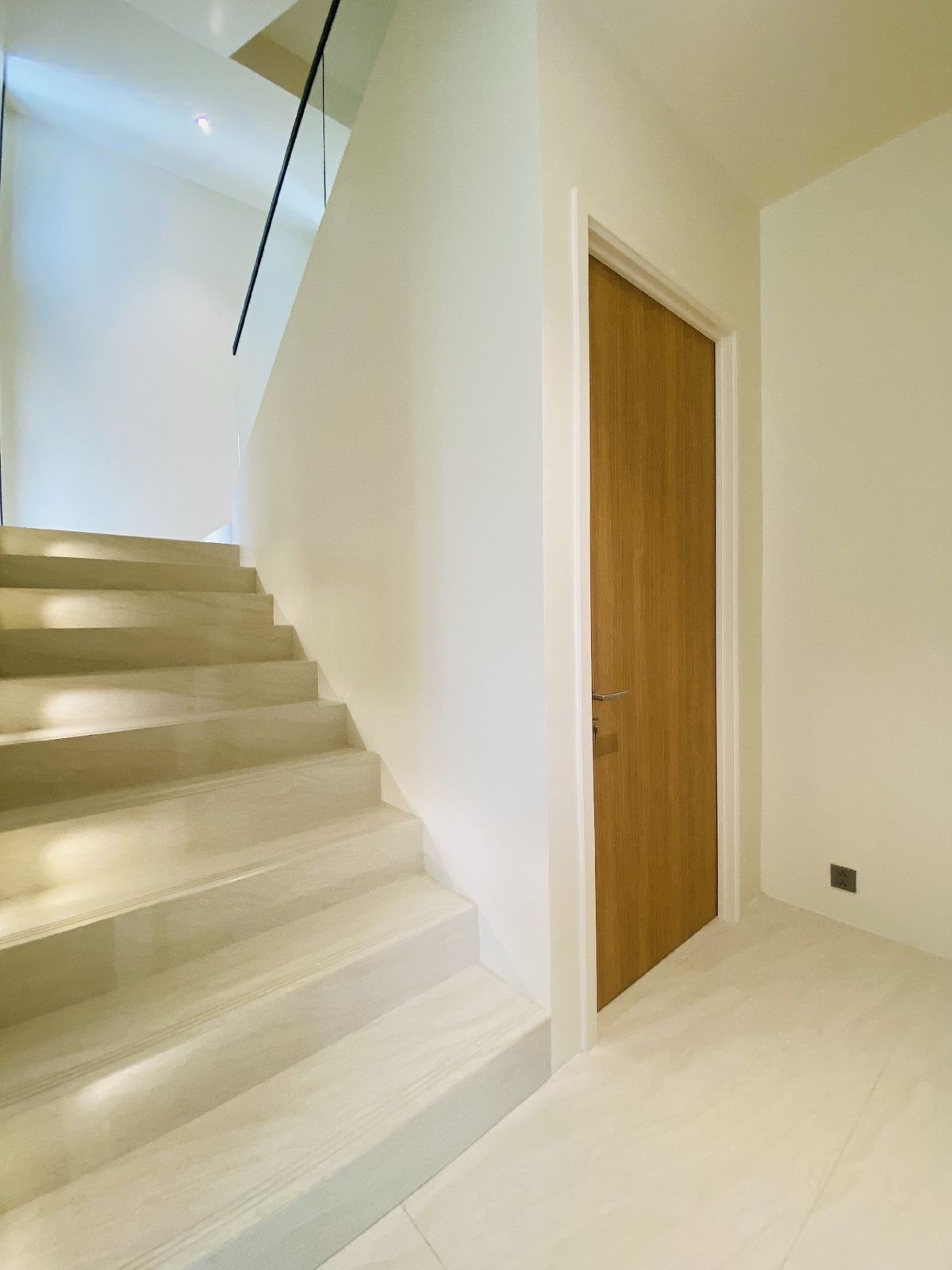 ขายบ้านเลียบทางด่วนรามอินทรา : ELIVA PRIVATE RESIDENCES นาคนิวาส37 ขายบ้านสุดหรู 