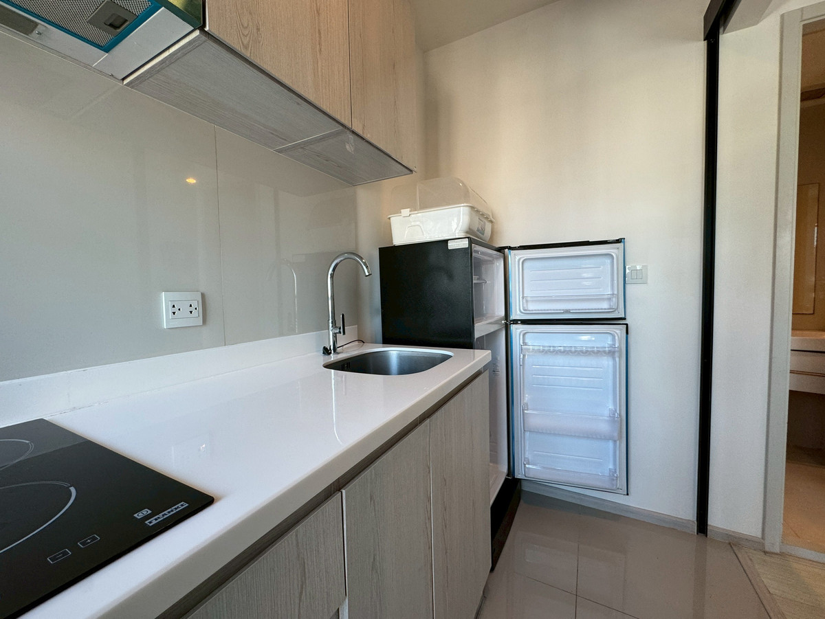 For RentCondoRama9, Petchburi, RCA : Studio For Rent near MRT Phetchaburi & Airport-link Makkasan, Easy to access Asoke and Rama9