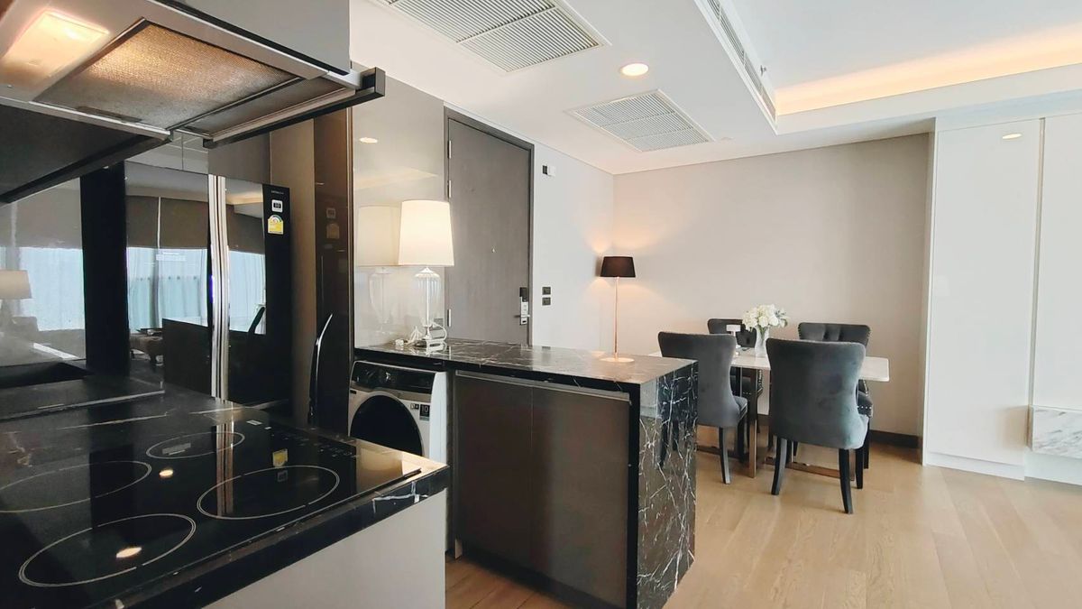 ให้เช่าคอนโดคลองเตย กล้วยน้ำไท : Wyndham Residence : 2 ห้องนอน 2 ห้องน้ำ แต่งครบ วิวทะเลสาบ สวนเบญจกิติ ติด MRT ศูนย์สิริกิติ์