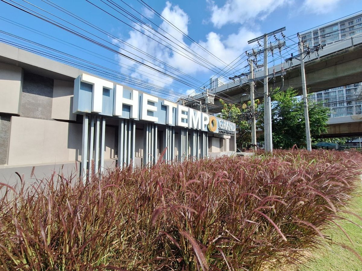 For SaleCondoThaphra, Talat Phlu, Wutthakat : Selling condo next to The Tempo Grand Sathorn-Wutthakat, next to BTS Wutthakat, Condo, MRT, Wutthakat Station, 23rd floor, beautiful view, complete with