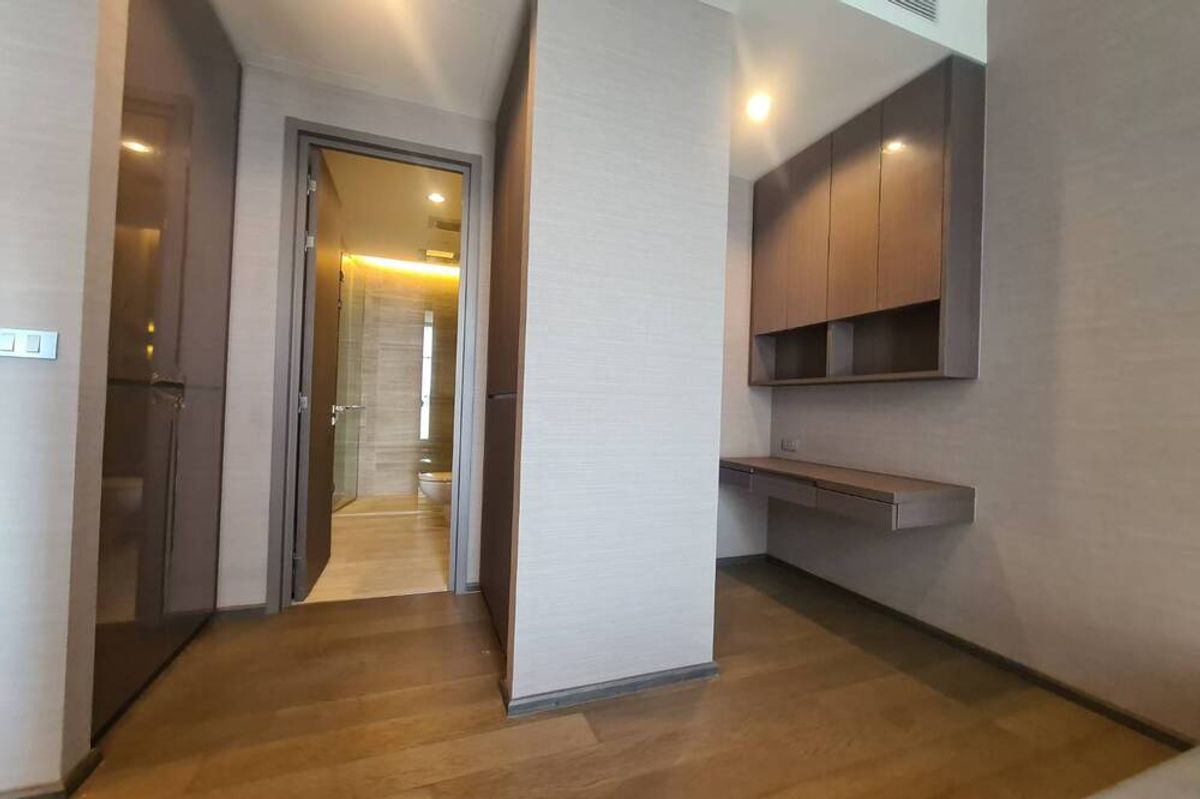 CondoSathorn, Narathiwat : 🔥 For Sale - Rent !! 🔥 Code C20221201577.........The Diplomat Sathorn, 1 bedroom, 1 bathroom, North Facing, high floor 14++, furnished, ready to move in, SELL AT LOSS!!📣📣