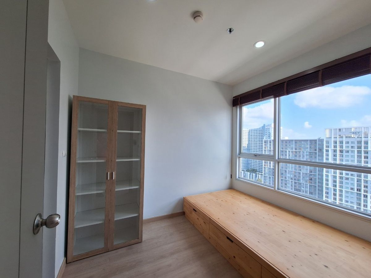 For SaleCondoThaphra, Talat Phlu, Wutthakat : Selling condo next to The Tempo Grand Sathorn-Wutthakat, next to BTS Wutthakat, Condo, MRT, Wutthakat Station, 23rd floor, beautiful view, complete with