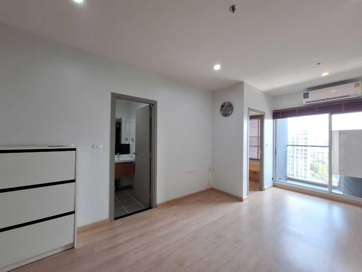 For SaleCondoThaphra, Talat Phlu, Wutthakat : Selling condo next to The Tempo Grand Sathorn-Wutthakat, next to BTS Wutthakat, Condo, MRT, Wutthakat Station, 23rd floor, beautiful view, complete with