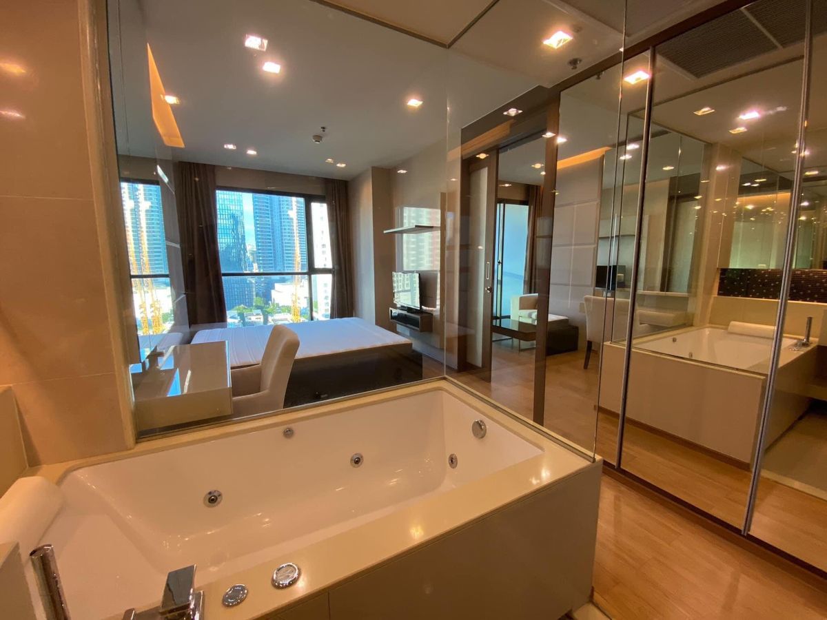 ให้เช่าคอนโดสาทร นราธิวาส : ให้เช่า The Address Sathorn ราคา 40,000 บาท [MKr2504101]
