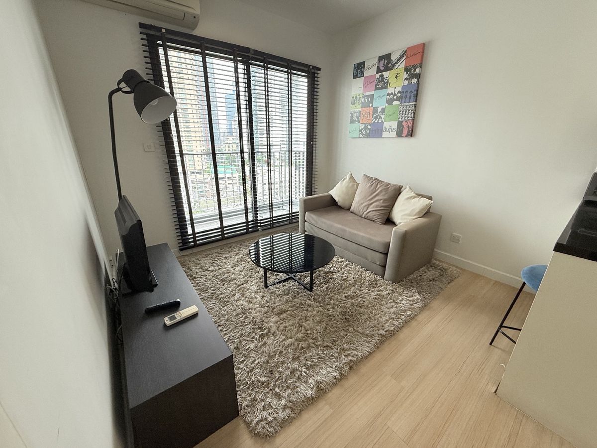 For RentCondo : ให้เช่า 1 ห้องนอน The Seed Mingle สวนพลู8 ห้องพร้อมอยู่ ชั้นสูง วิวสาทร 