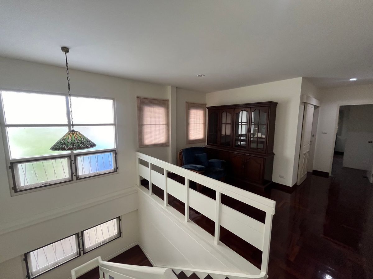 For SaleHousePattanakan, Srinakarin : 💎 The best of rare locations in Seri Villa - Srinakarin 53! Land for sale with home | 229 sq.w. | Only 51 million baht 🔥 This price is later! Cant find anymore !!